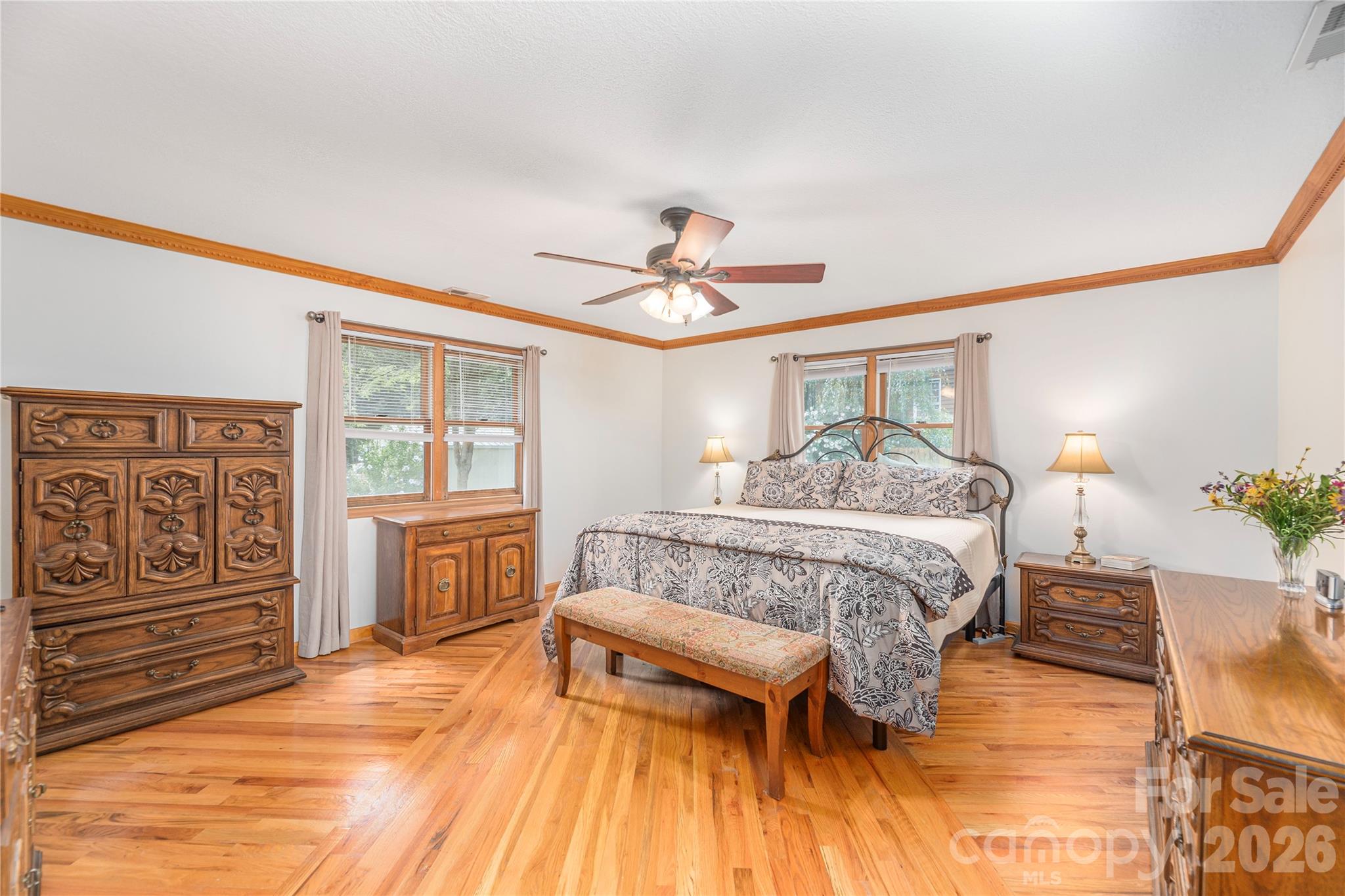 1075 Moody Farm Road — Maggie Valley
