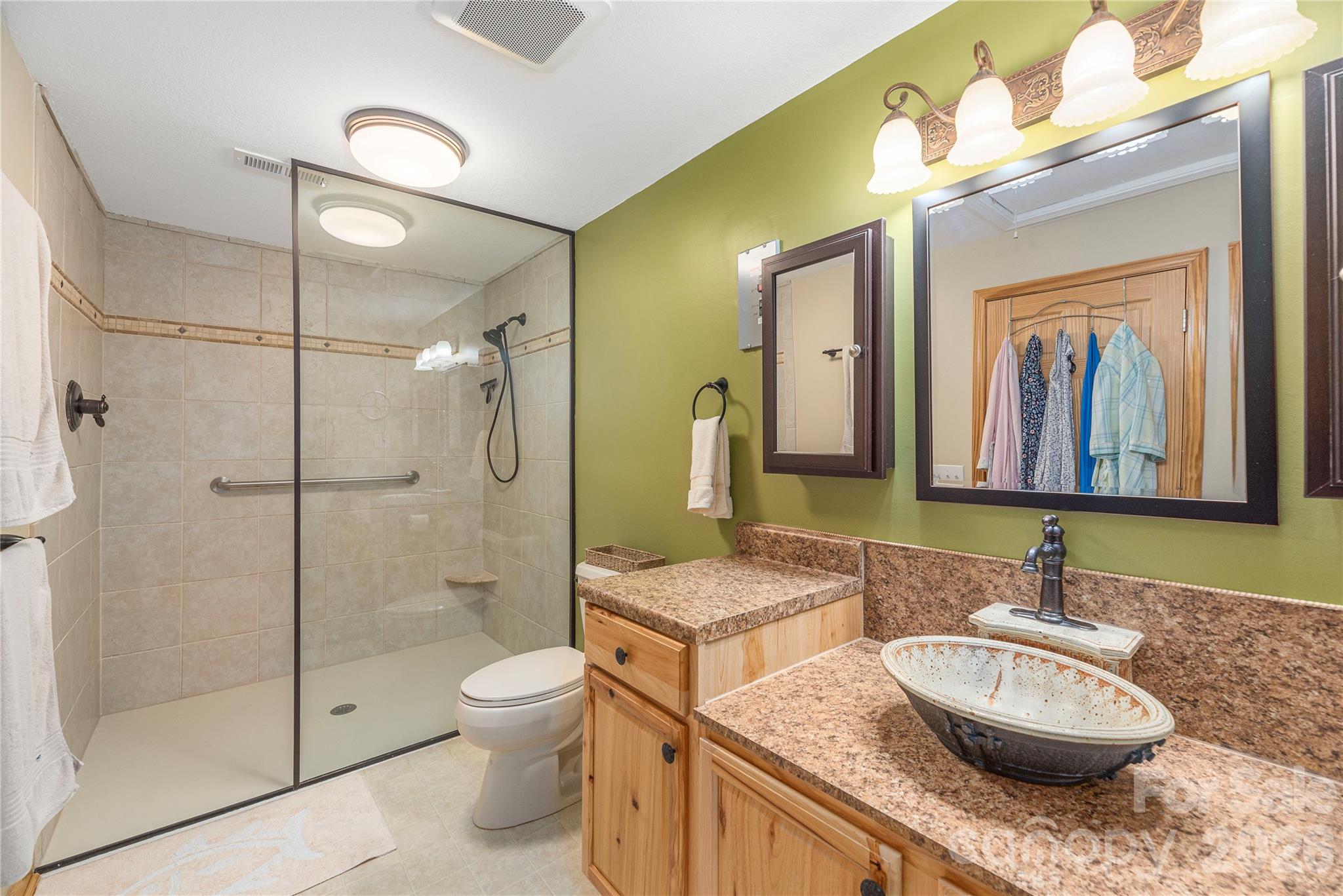 1075 Moody Farm Road — Maggie Valley
