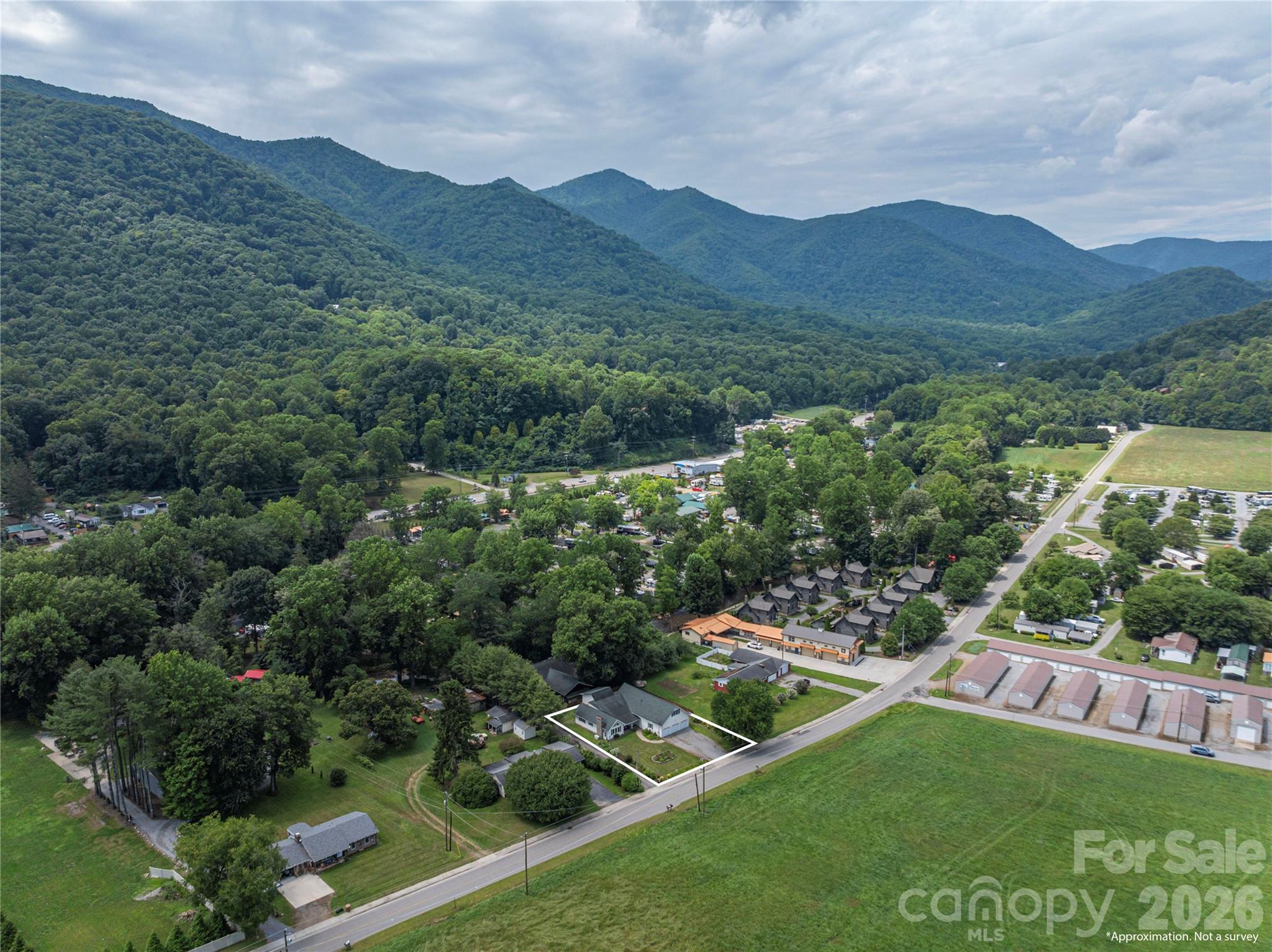 1075 Moody Farm Road — Maggie Valley