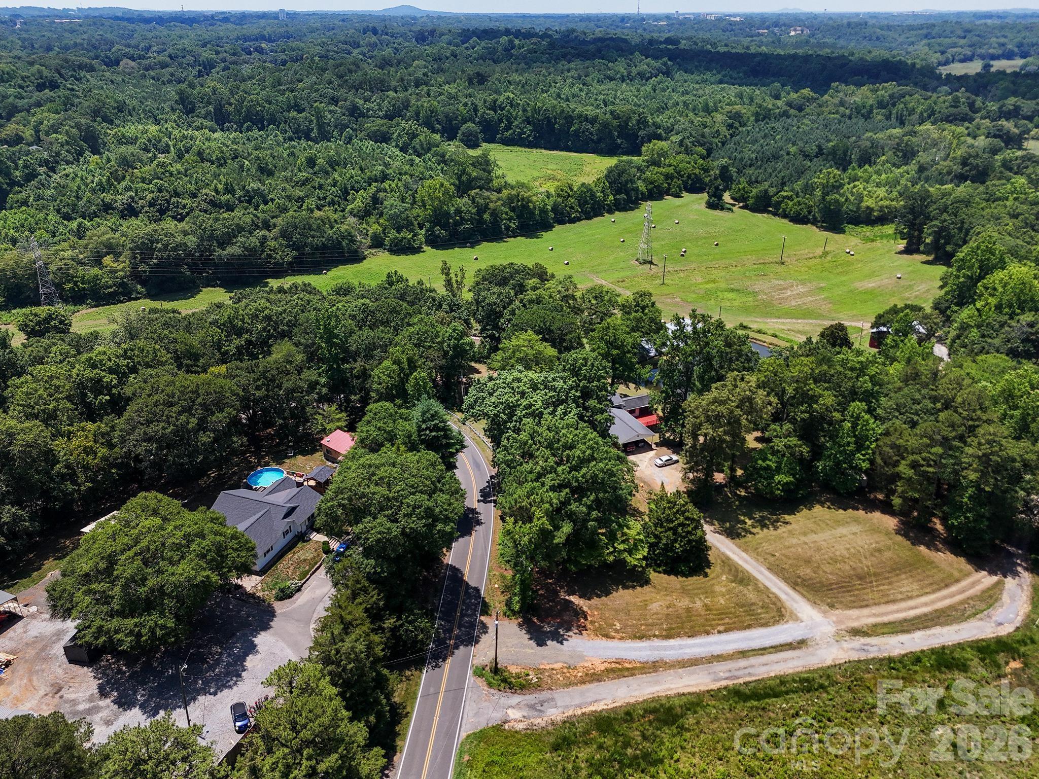 813 Robinson Clemmer Road — Dallas