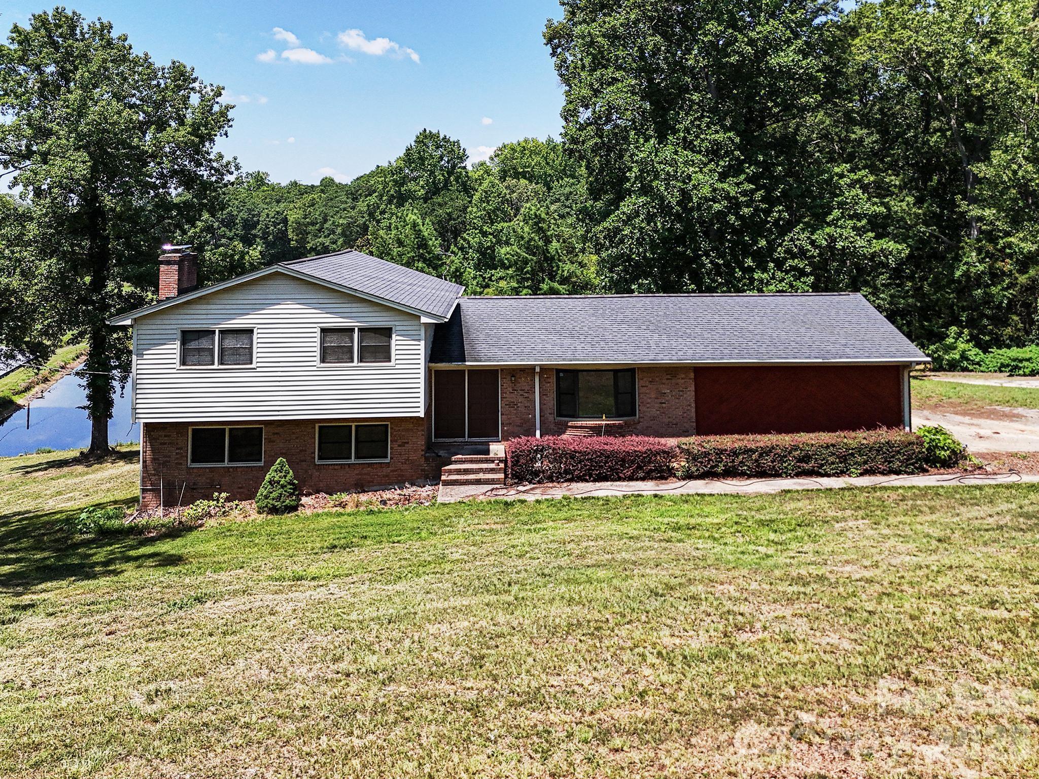 813 Robinson Clemmer Road — Dallas
