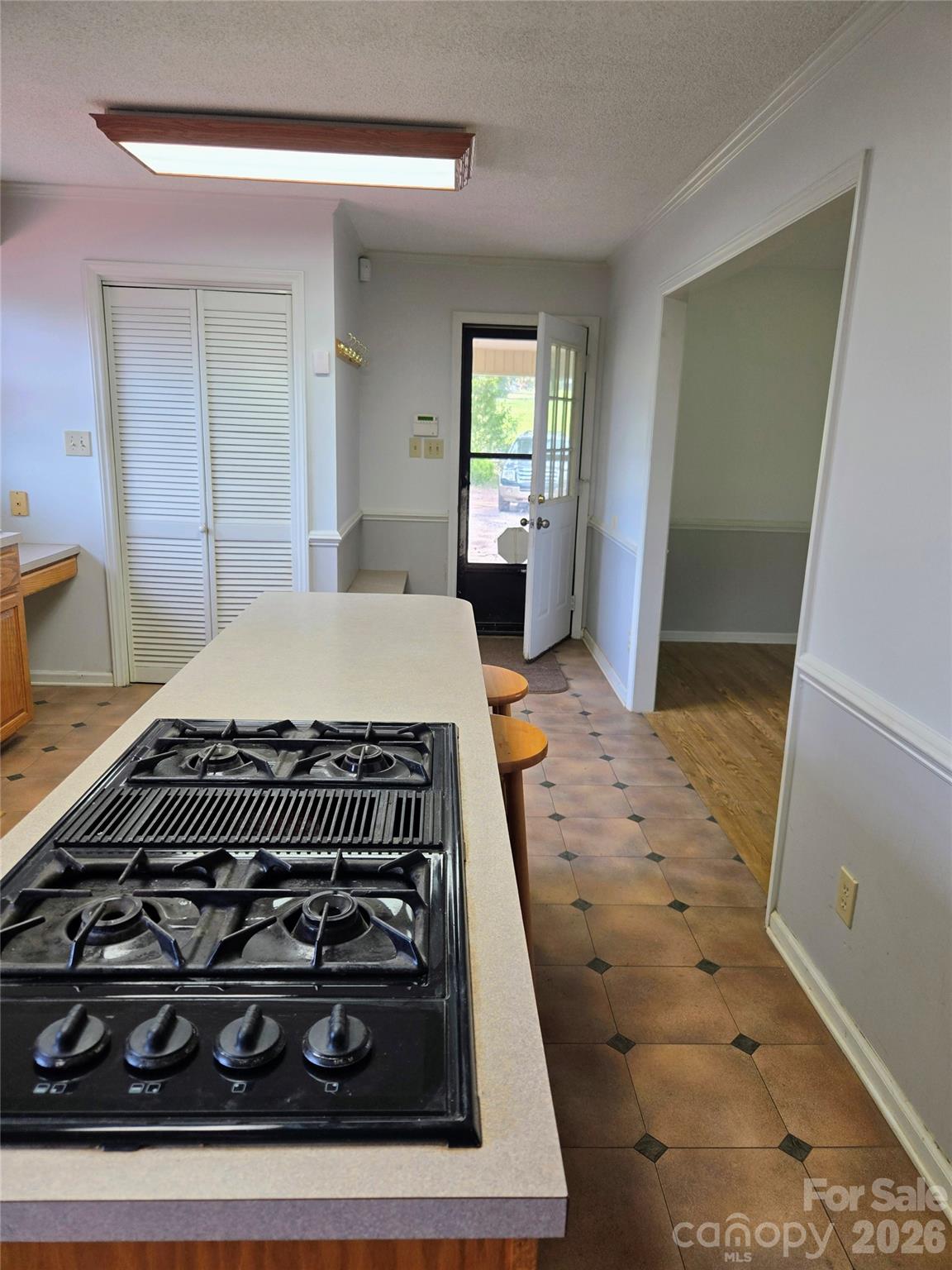 813 Robinson Clemmer Road — Dallas