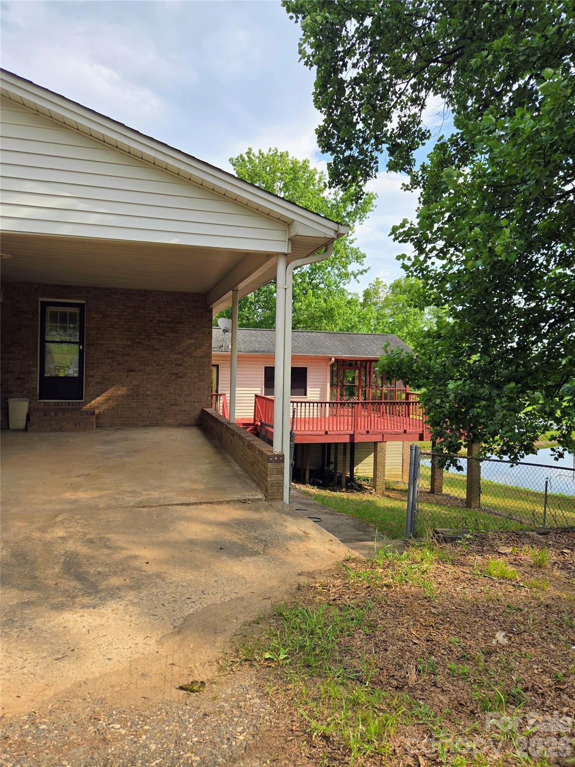 813 Robinson Clemmer Road — Dallas
