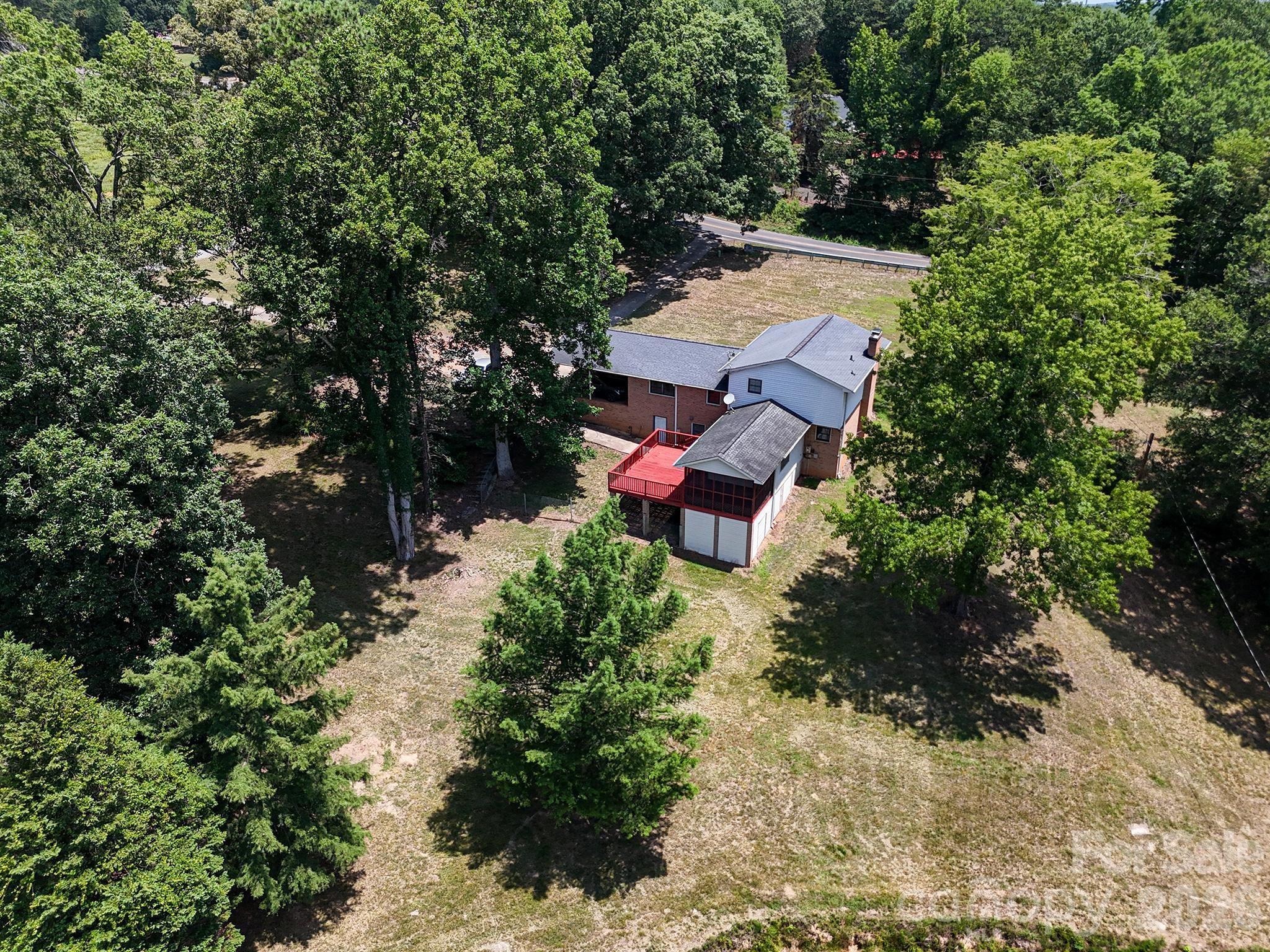 813 Robinson Clemmer Road — Dallas
