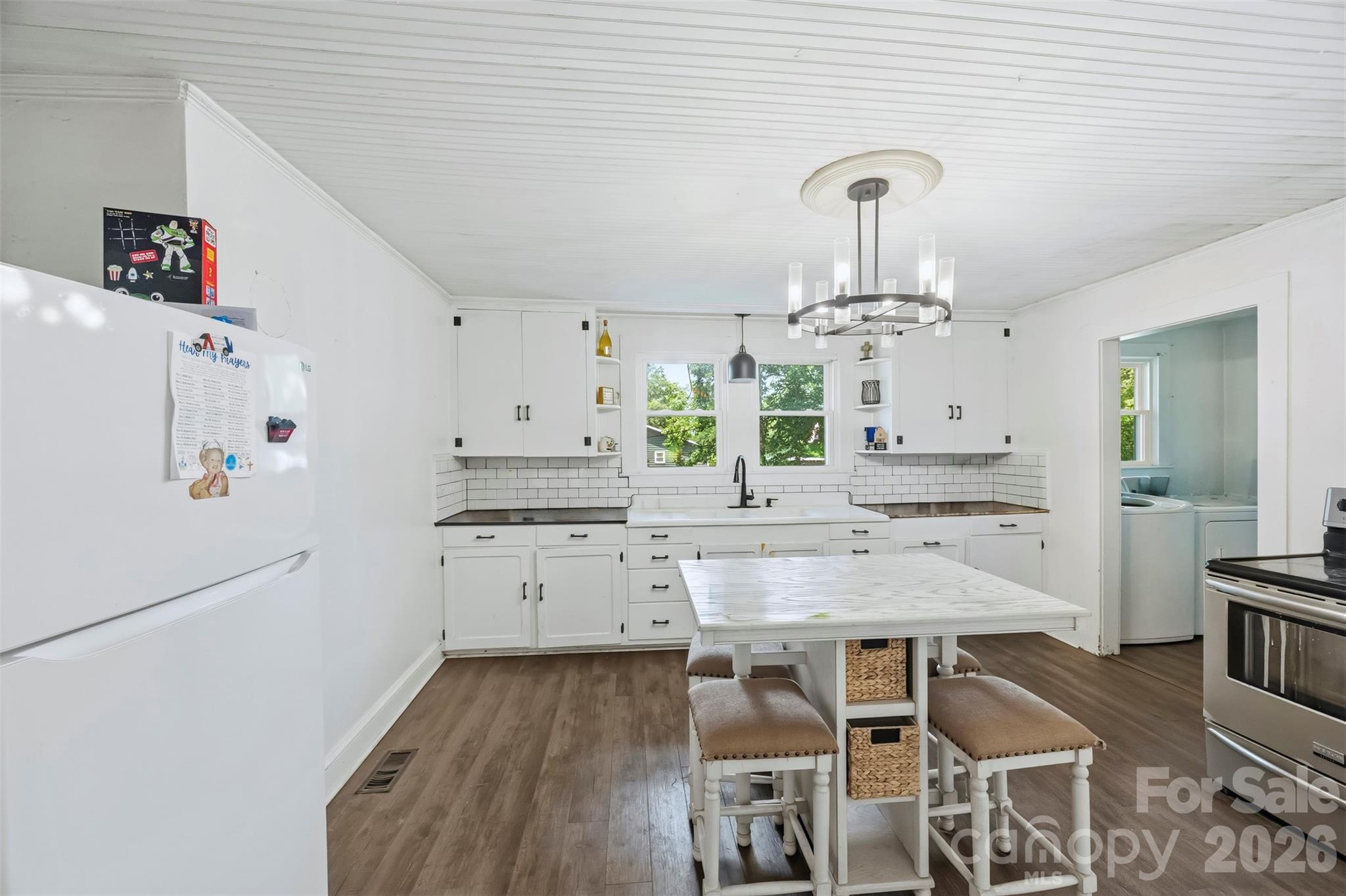 625 Brown Road — China Grove