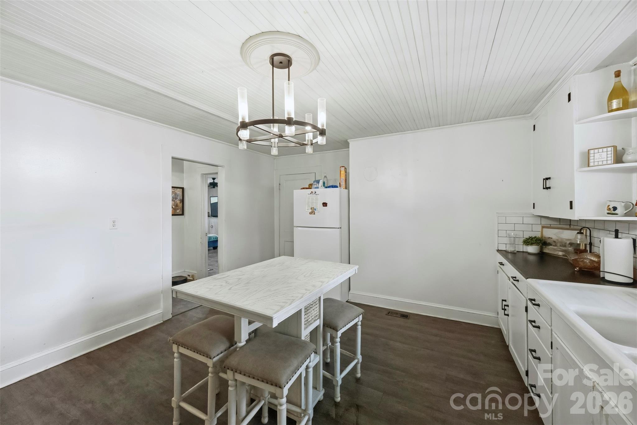 625 Brown Road — China Grove