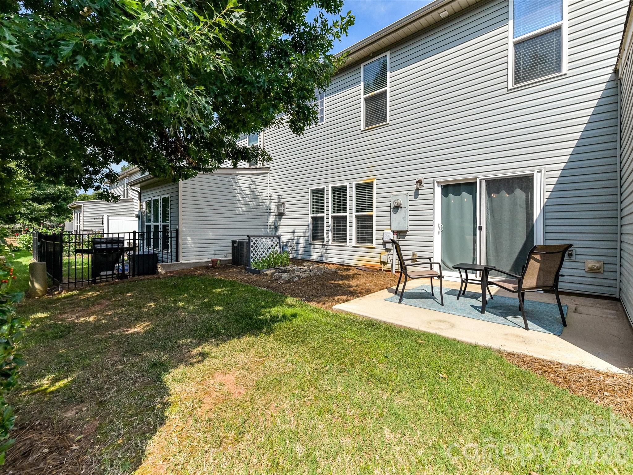6017 Carrollton Lane — Charlotte