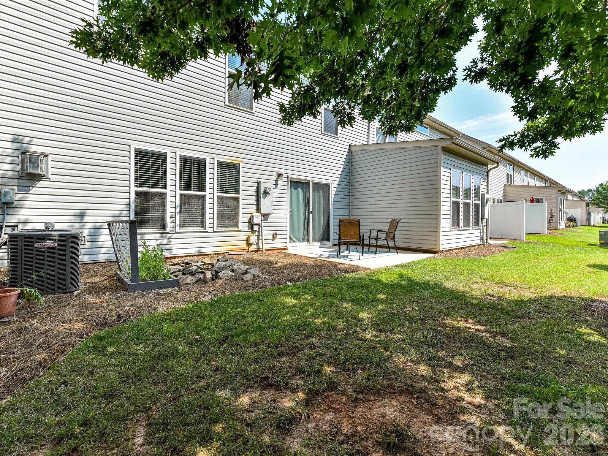 6017 Carrollton Lane — Charlotte