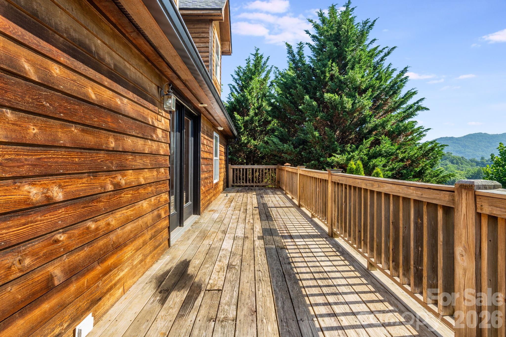 88 Mayflower Court — Waynesville