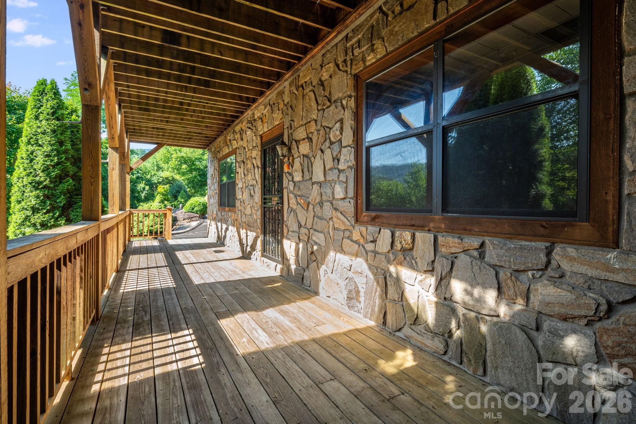 88 Mayflower Court — Waynesville