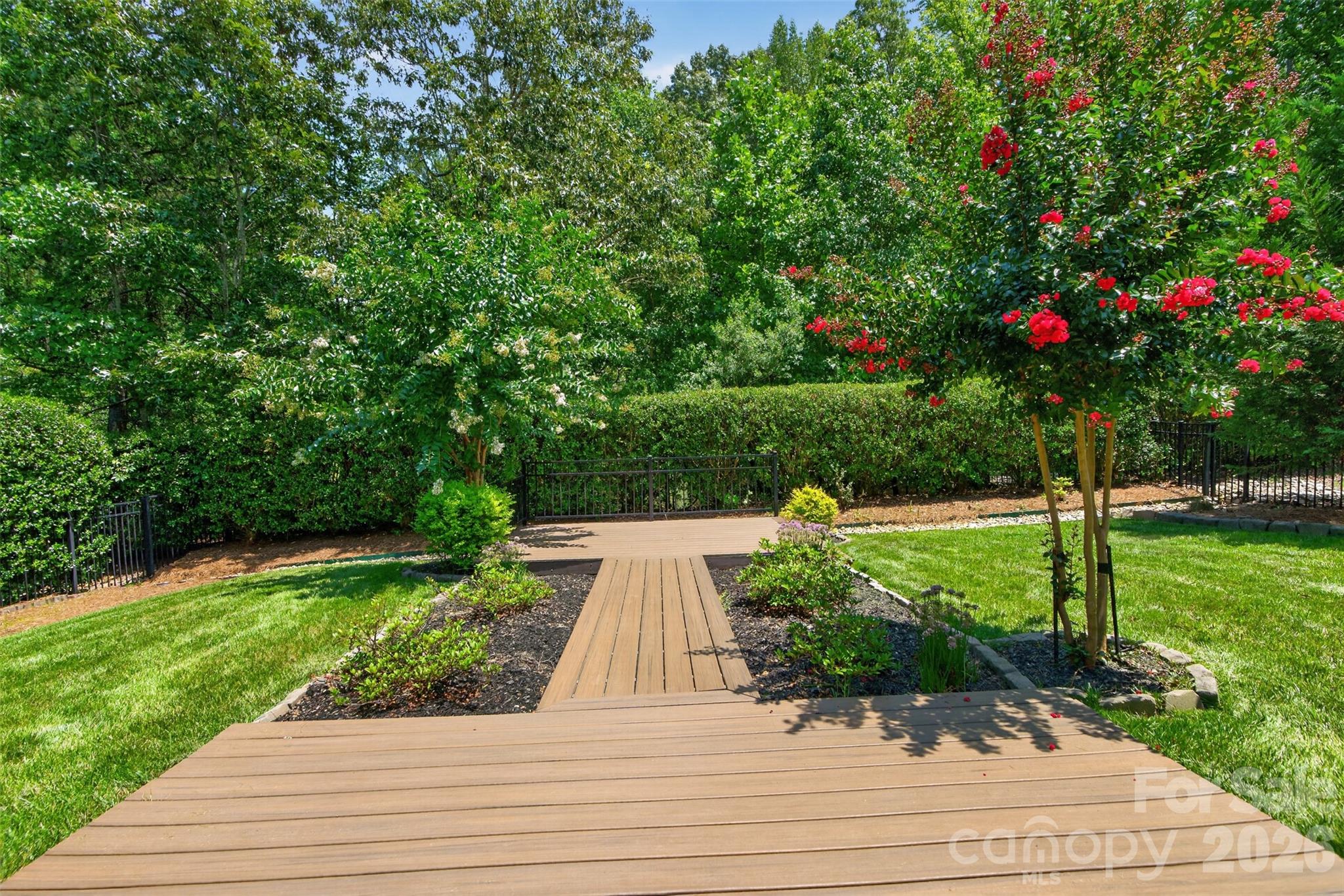 9815 Avenal Lane — Charlotte