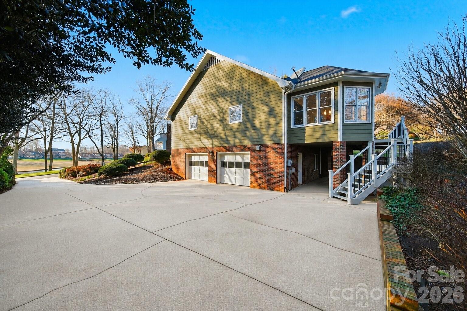 3718 Club House Drive NE — Conover