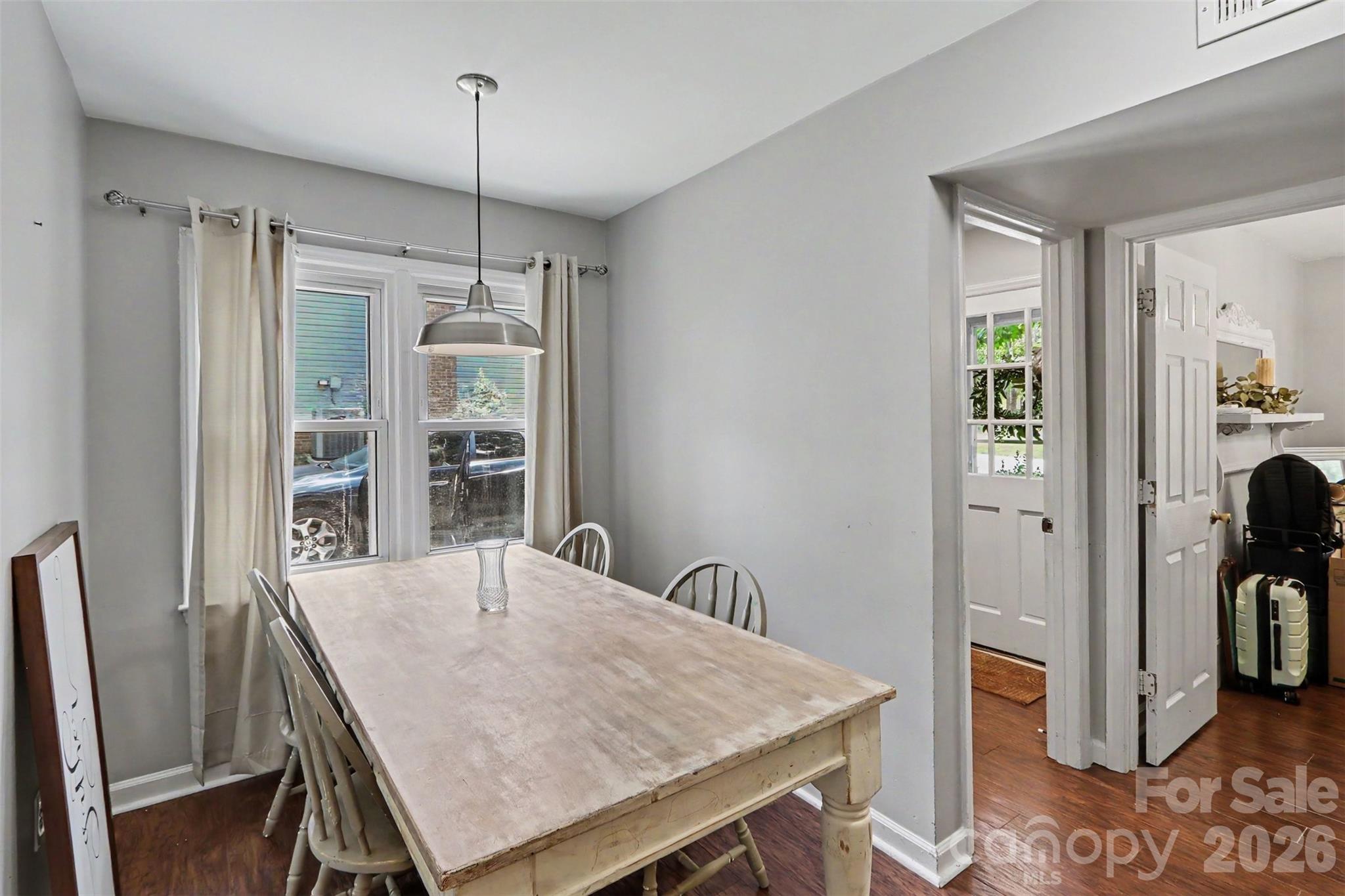 320 Sunnywood Lane — Charlotte
