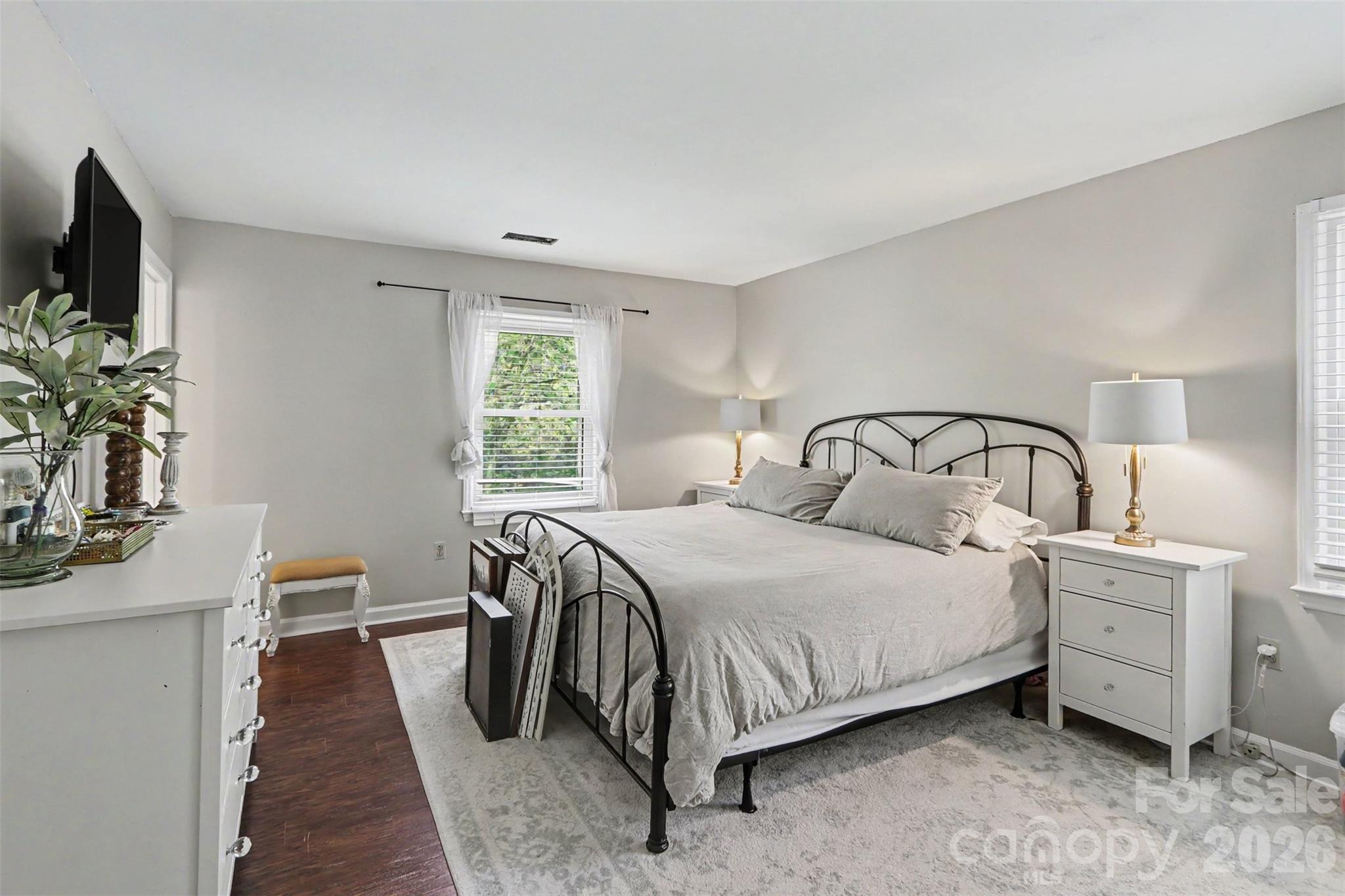 320 Sunnywood Lane — Charlotte