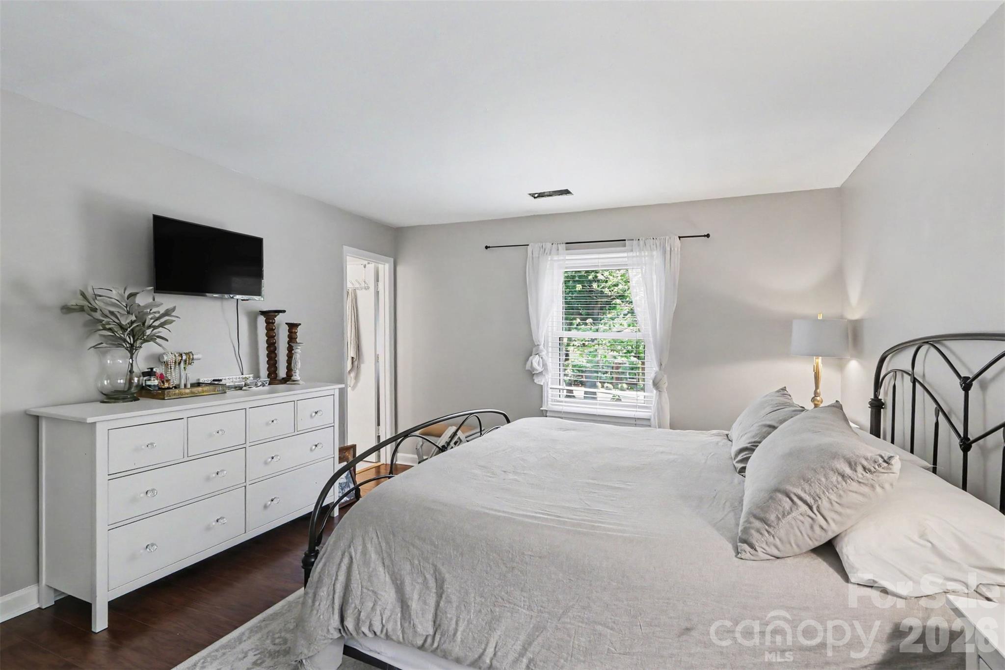 320 Sunnywood Lane — Charlotte
