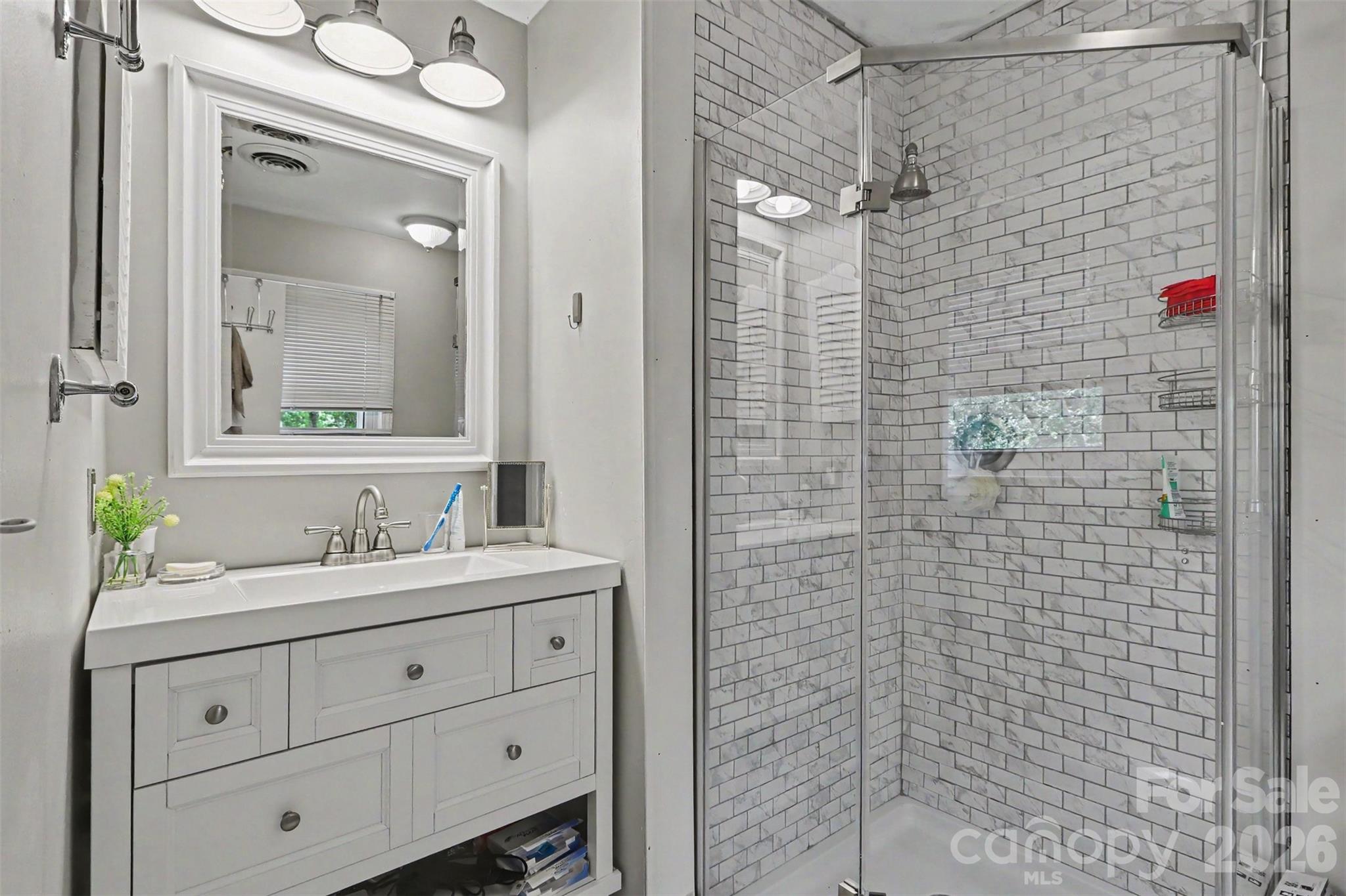 320 Sunnywood Lane — Charlotte