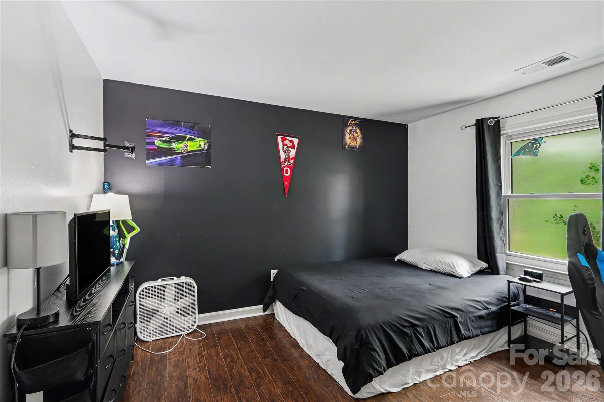 320 Sunnywood Lane — Charlotte