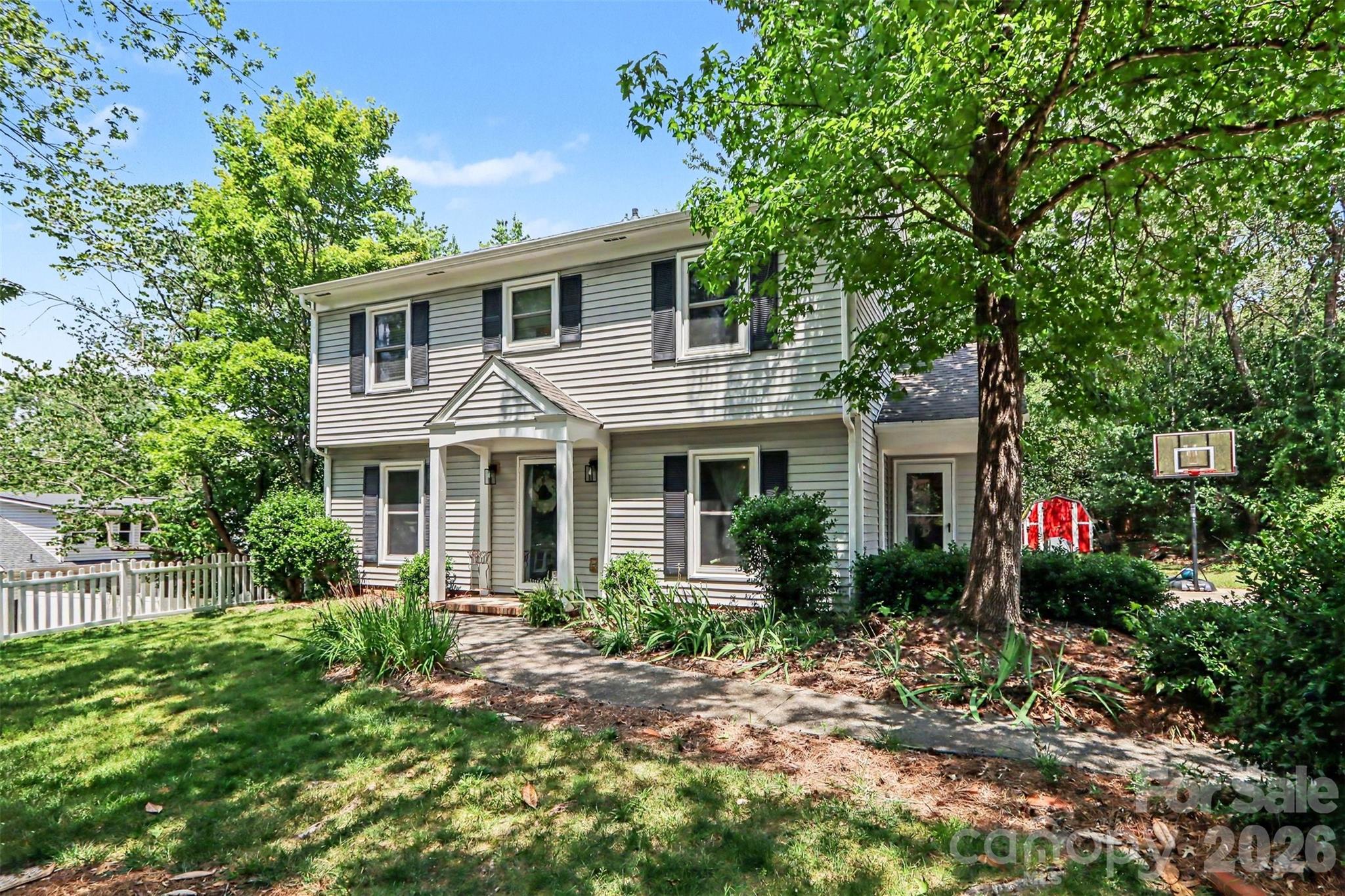 320 Sunnywood Lane — Charlotte