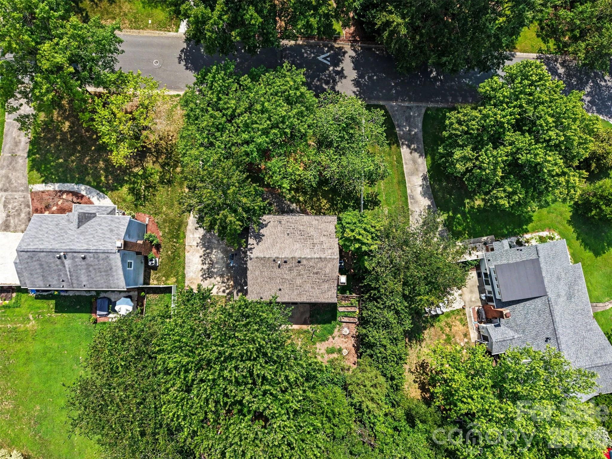 320 Sunnywood Lane — Charlotte