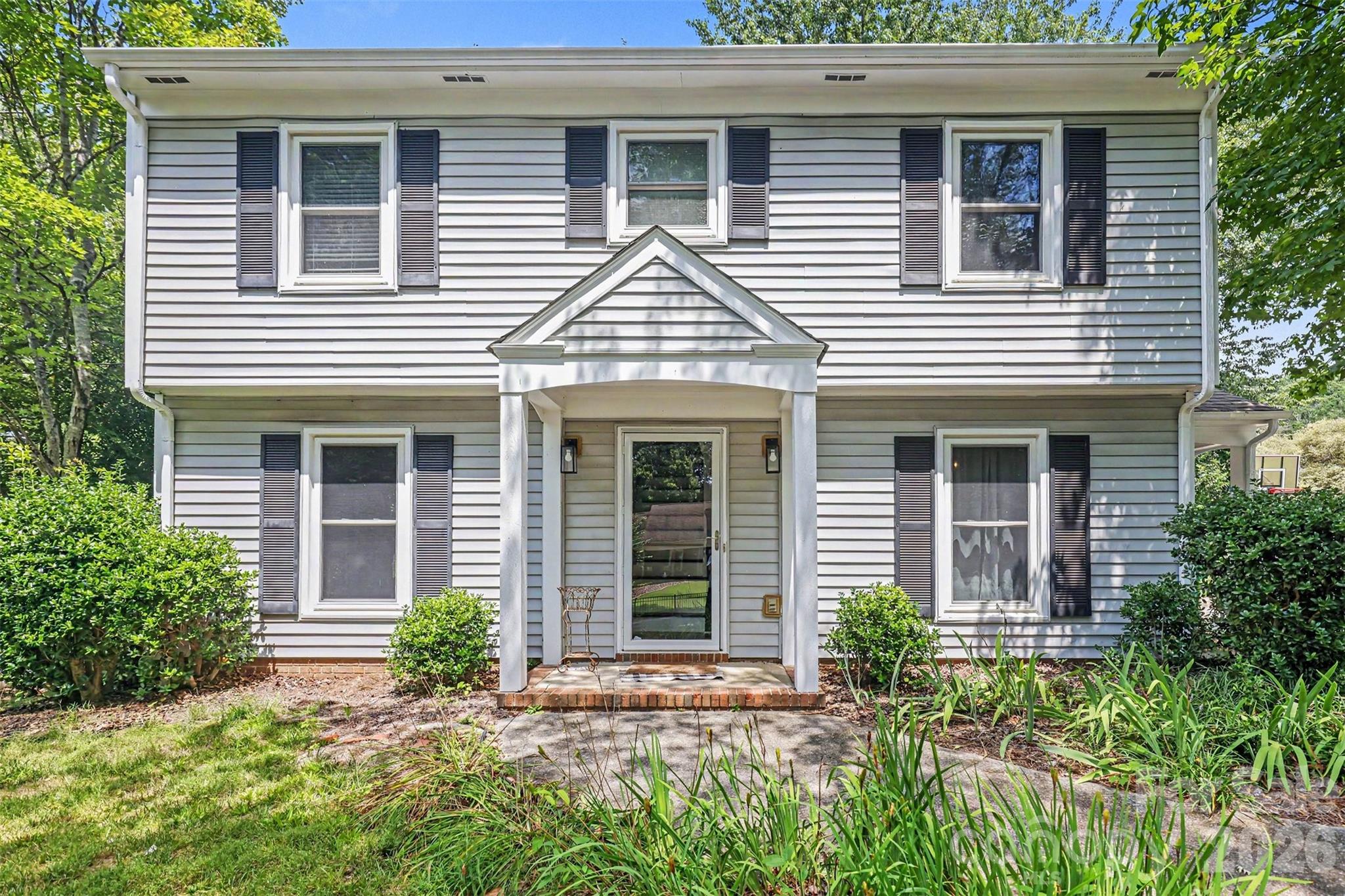 320 Sunnywood Lane — Charlotte