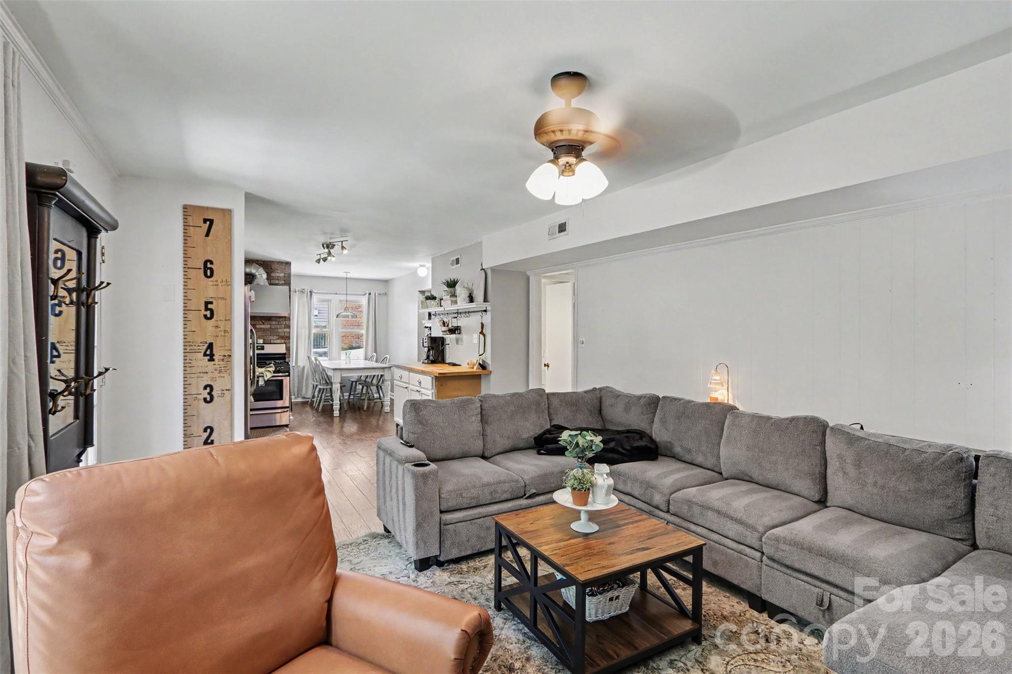 320 Sunnywood Lane — Charlotte