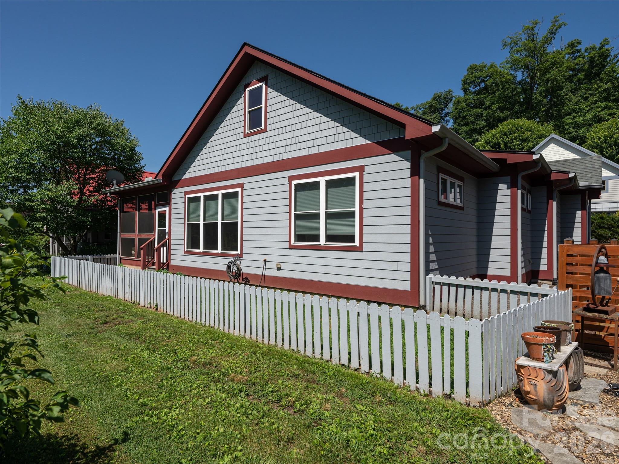 51 Verde Drive — Asheville