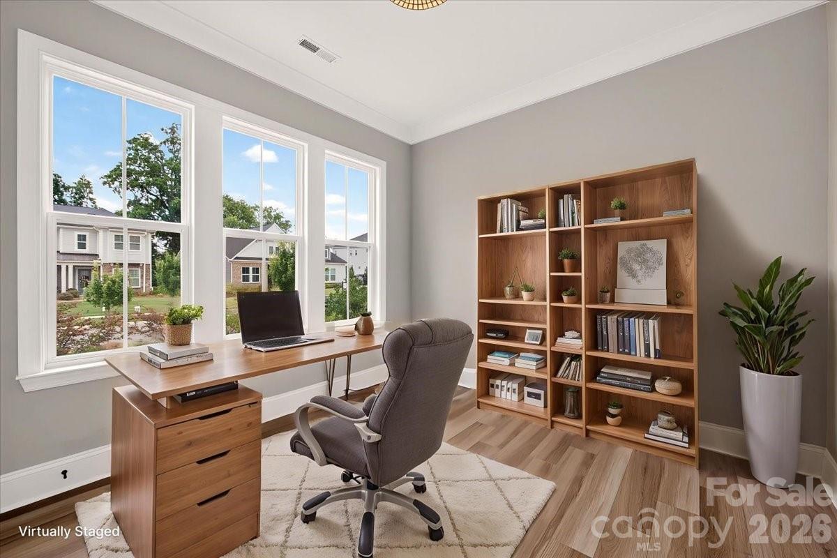 222 Lanyard Lane — Belmont