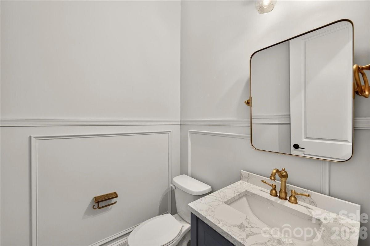 222 Lanyard Lane — Belmont