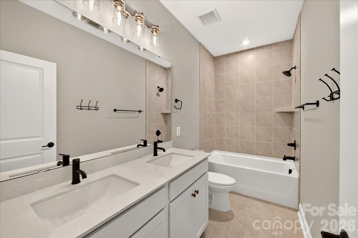 222 Lanyard Lane — Belmont