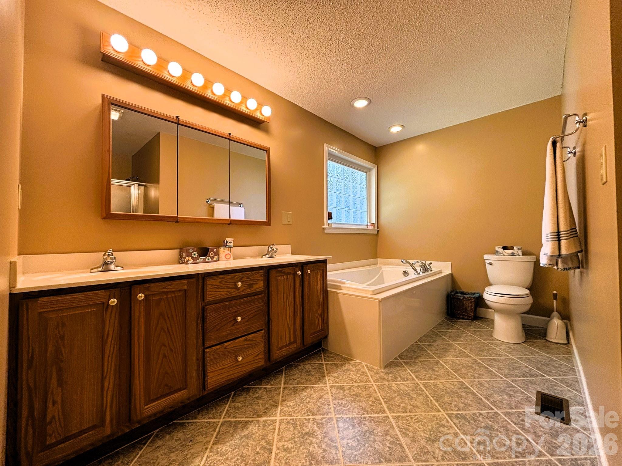 130 Canoe Court — Mount Gilead