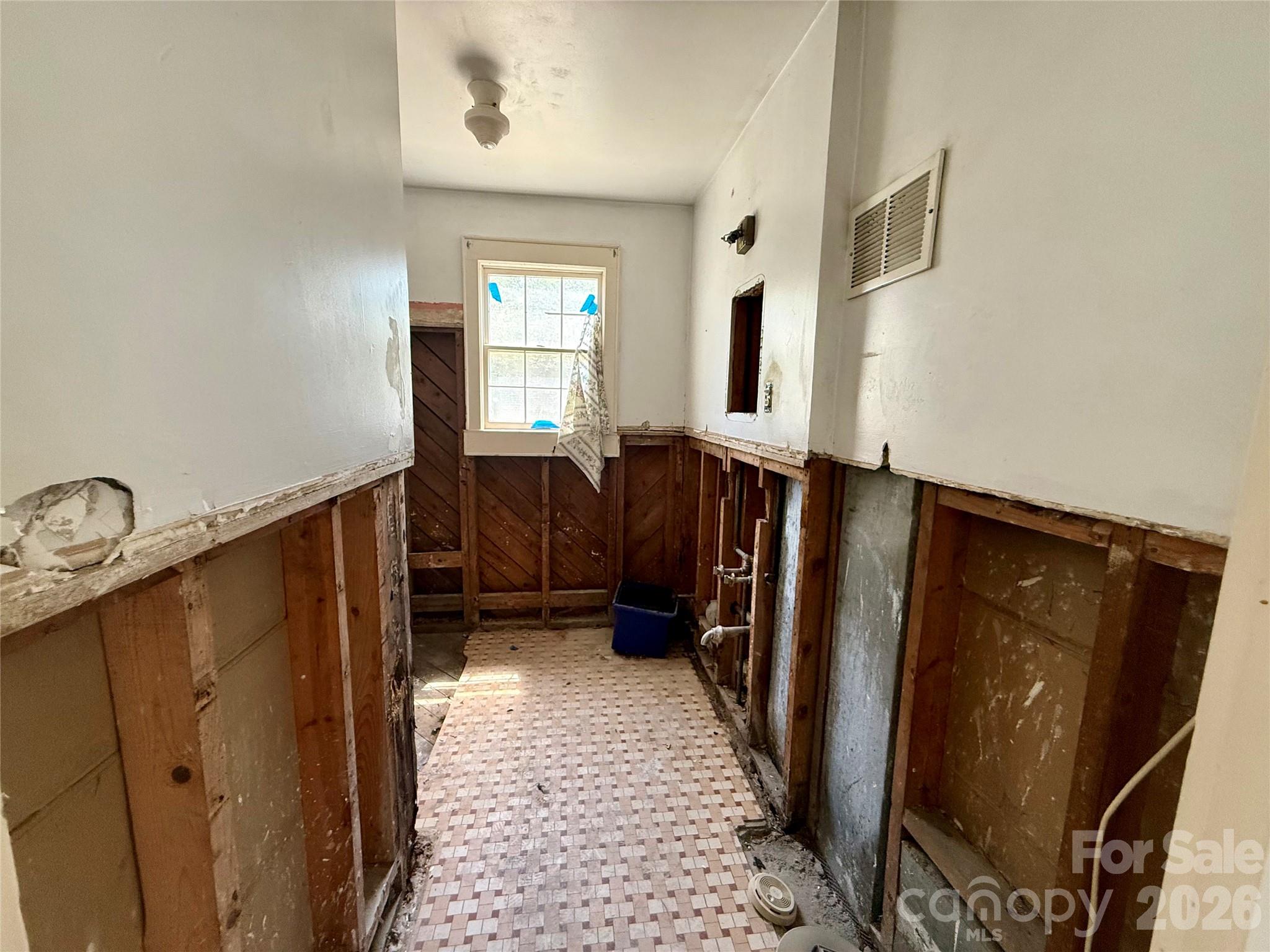 1400 Central Drive — Kannapolis