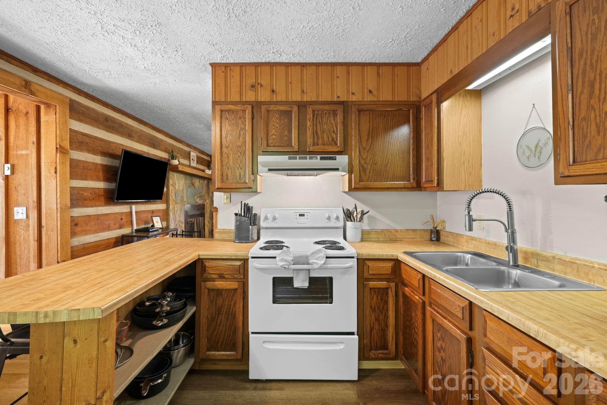 237 Biltmore Circle — Bryson City