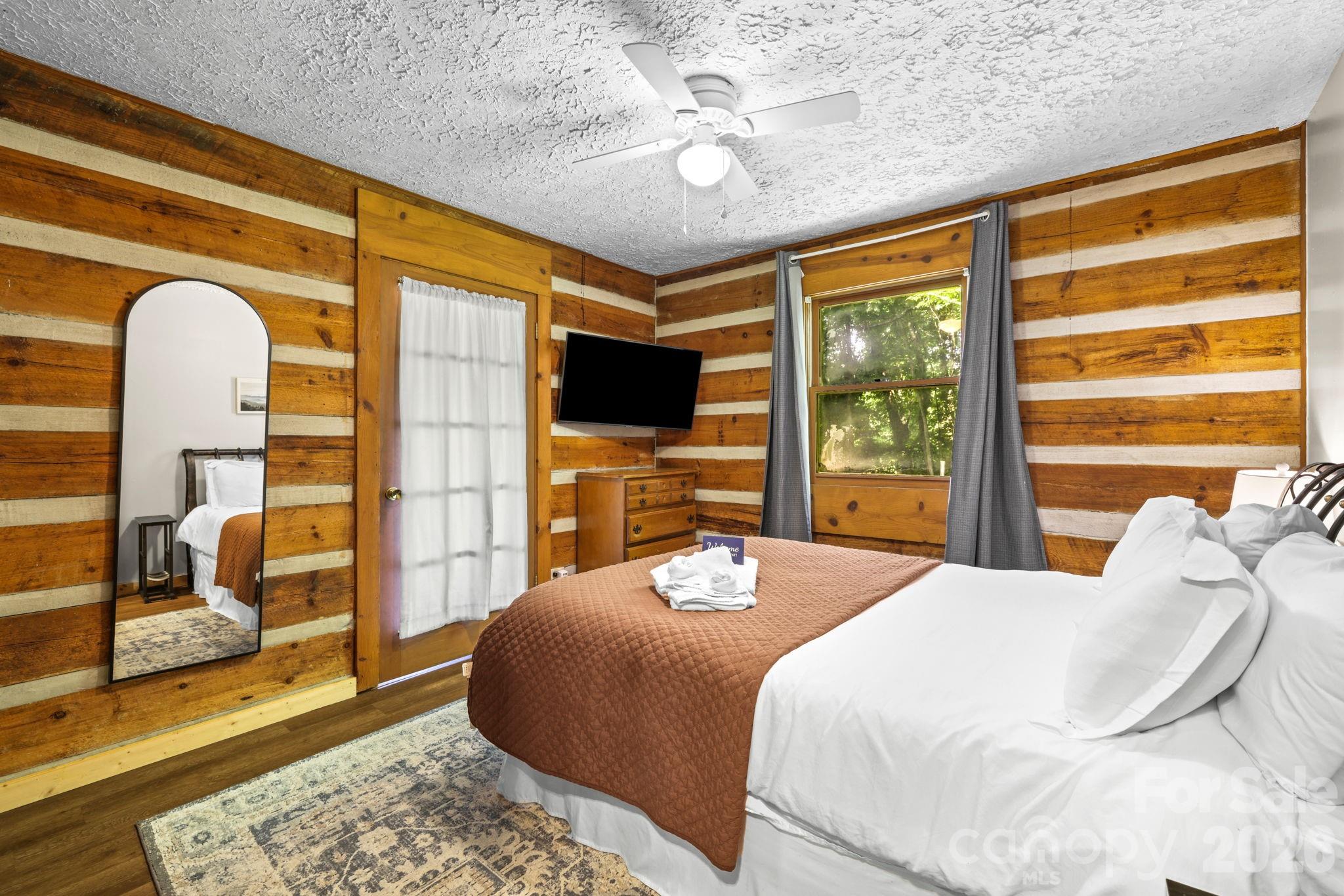 237 Biltmore Circle — Bryson City