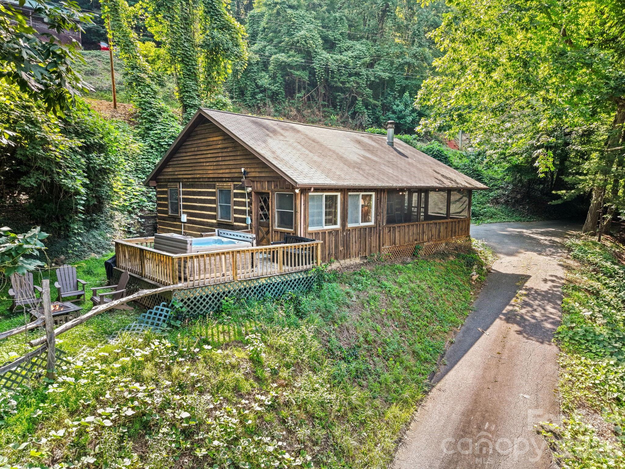 237 Biltmore Circle — Bryson City