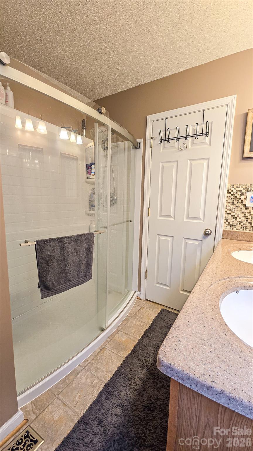 3611 Judea Drive — Lenoir