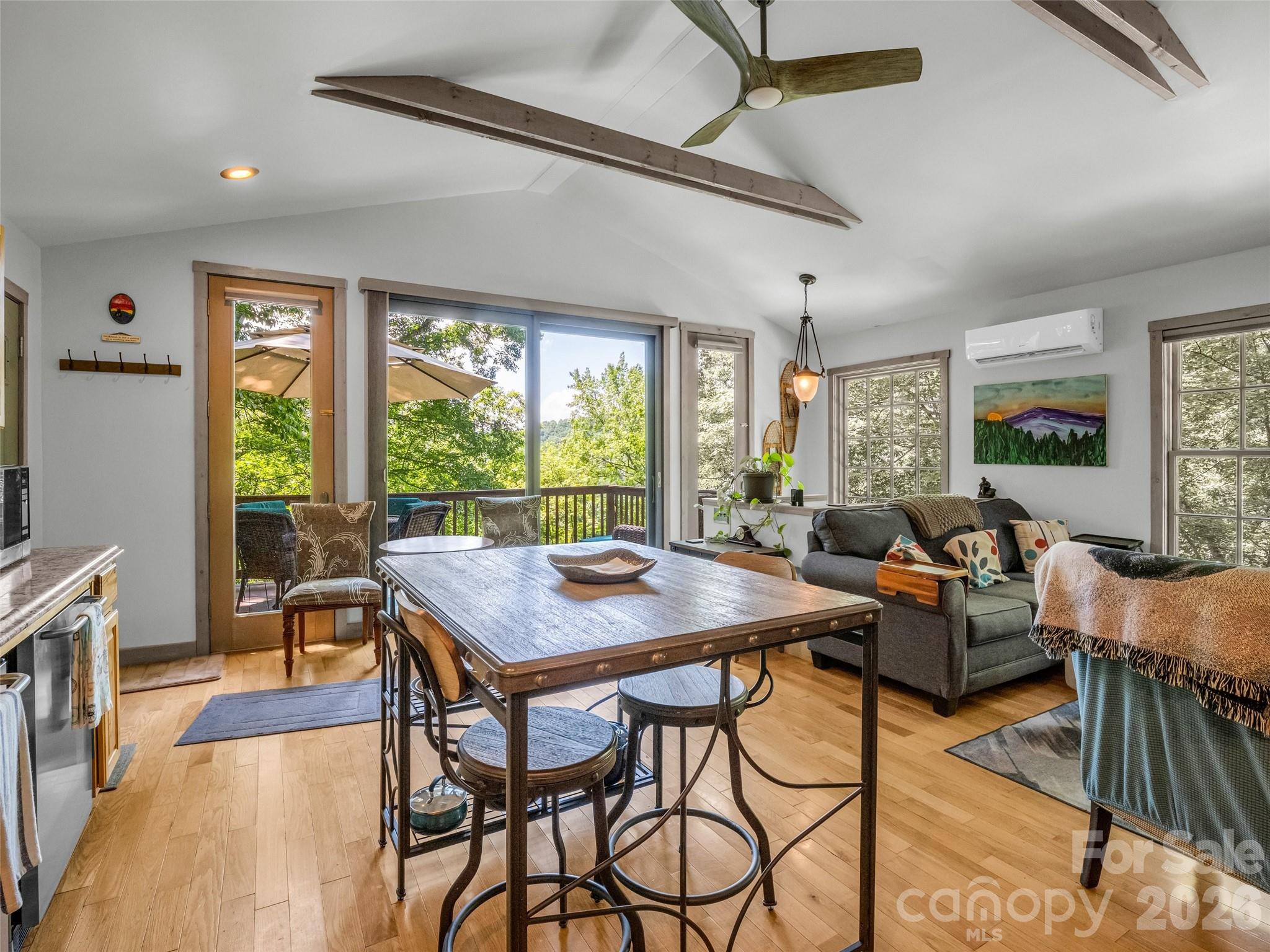 20 Kimberly Road — Black Mountain
