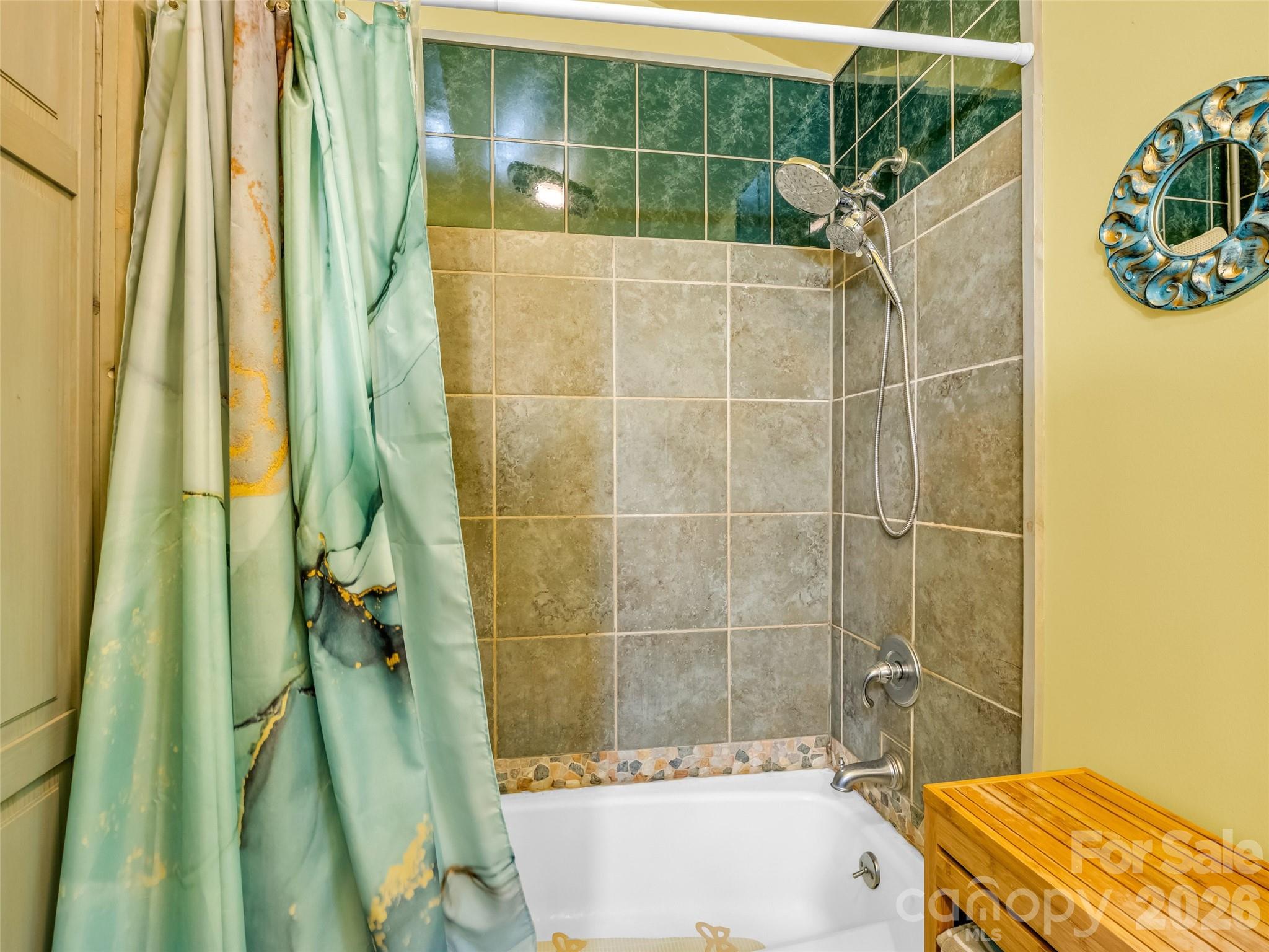 20 Kimberly Road — Black Mountain