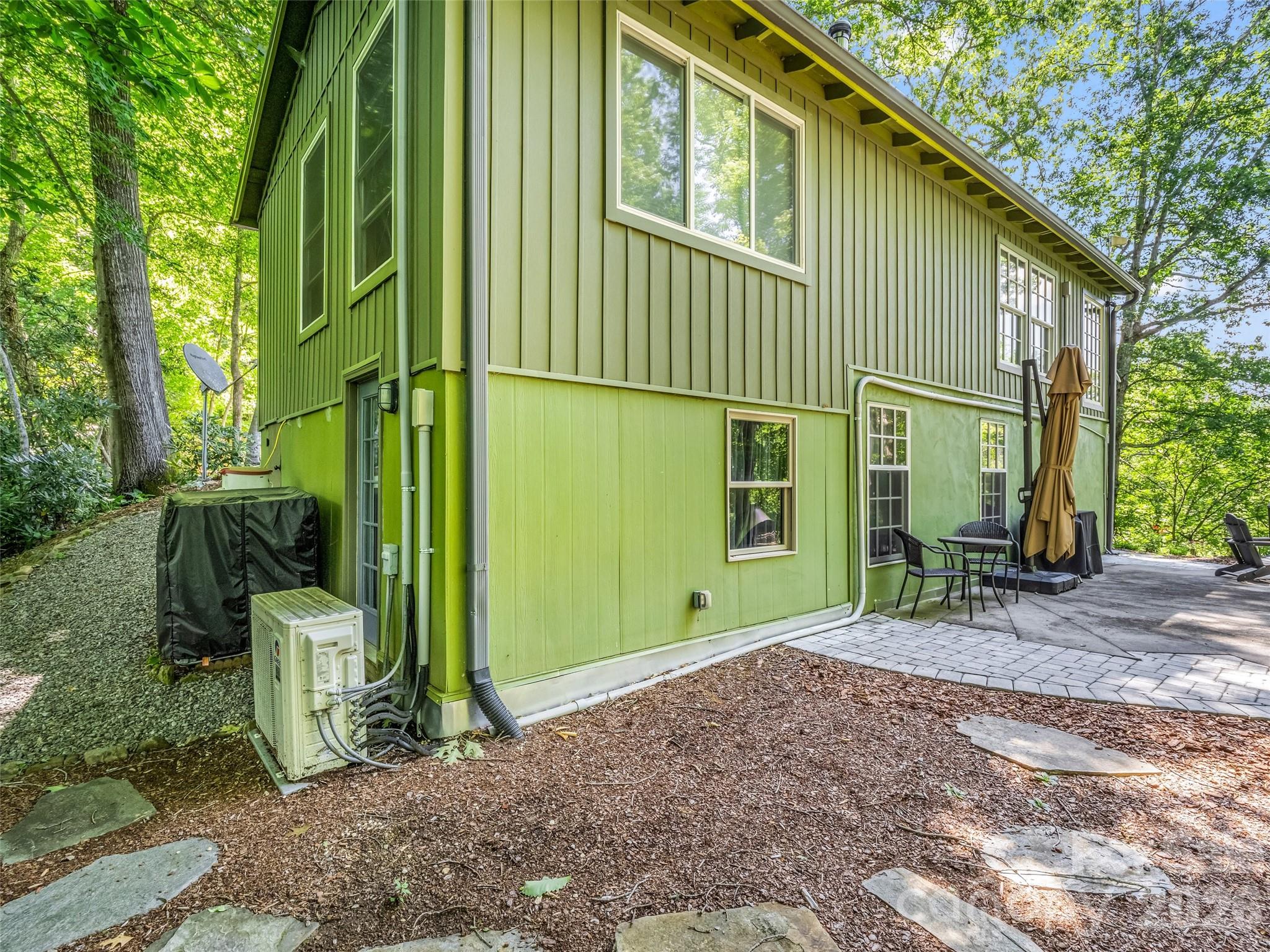 20 Kimberly Road — Black Mountain
