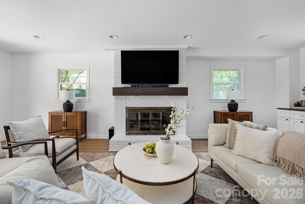 6614 Old Providence Road — Charlotte