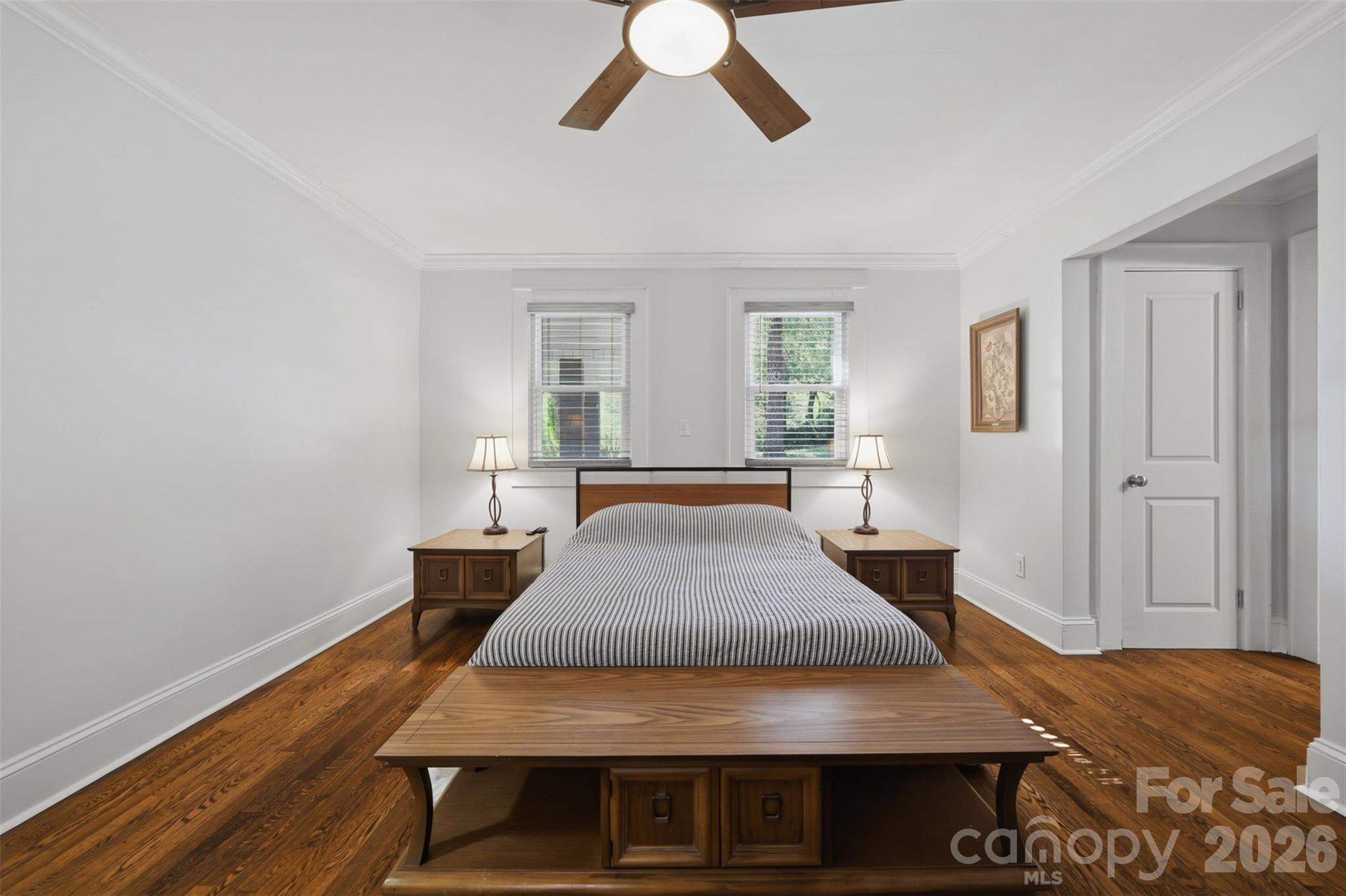 104 31st Avenue NE — Hickory