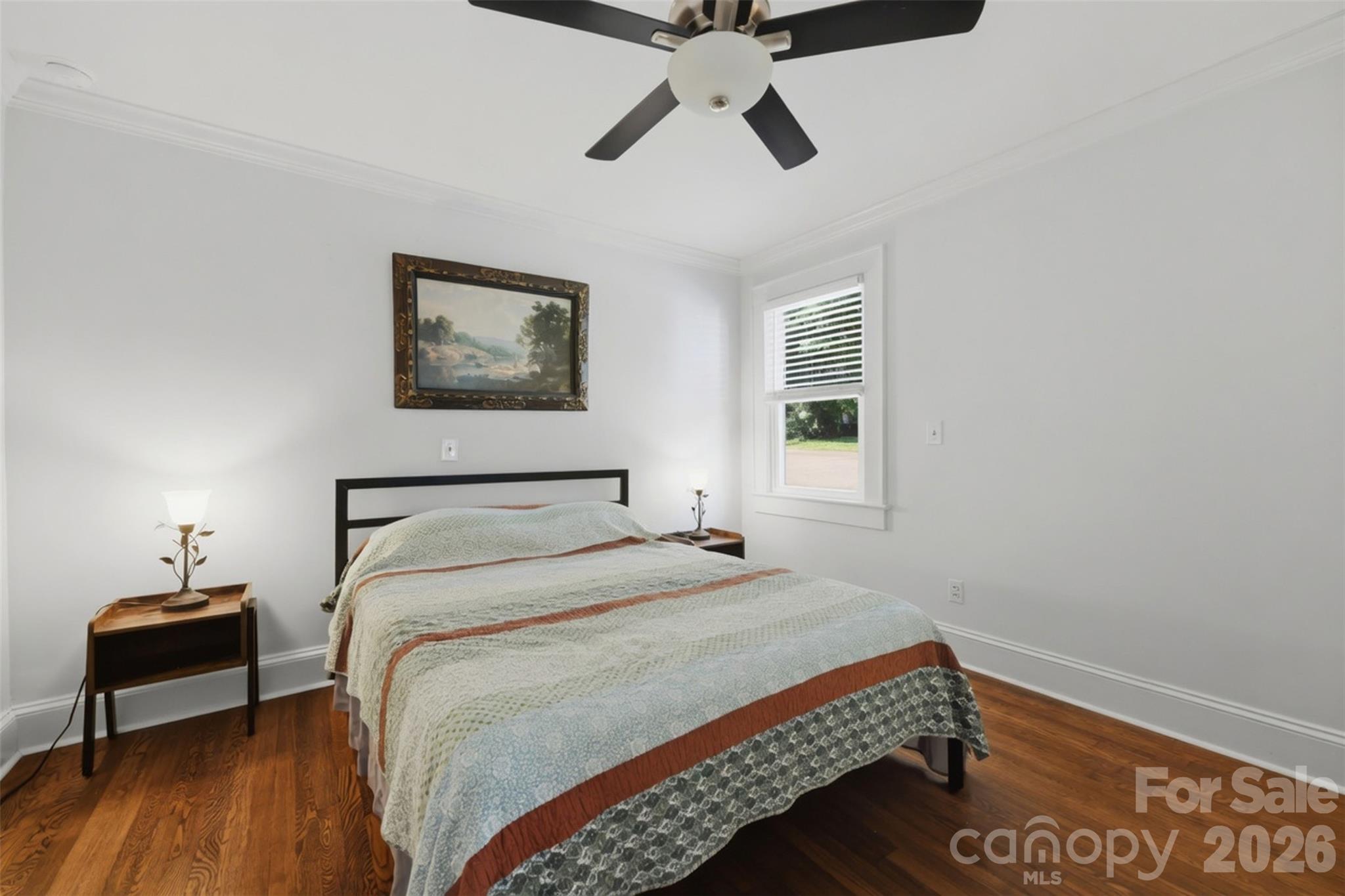 104 31st Avenue NE — Hickory
