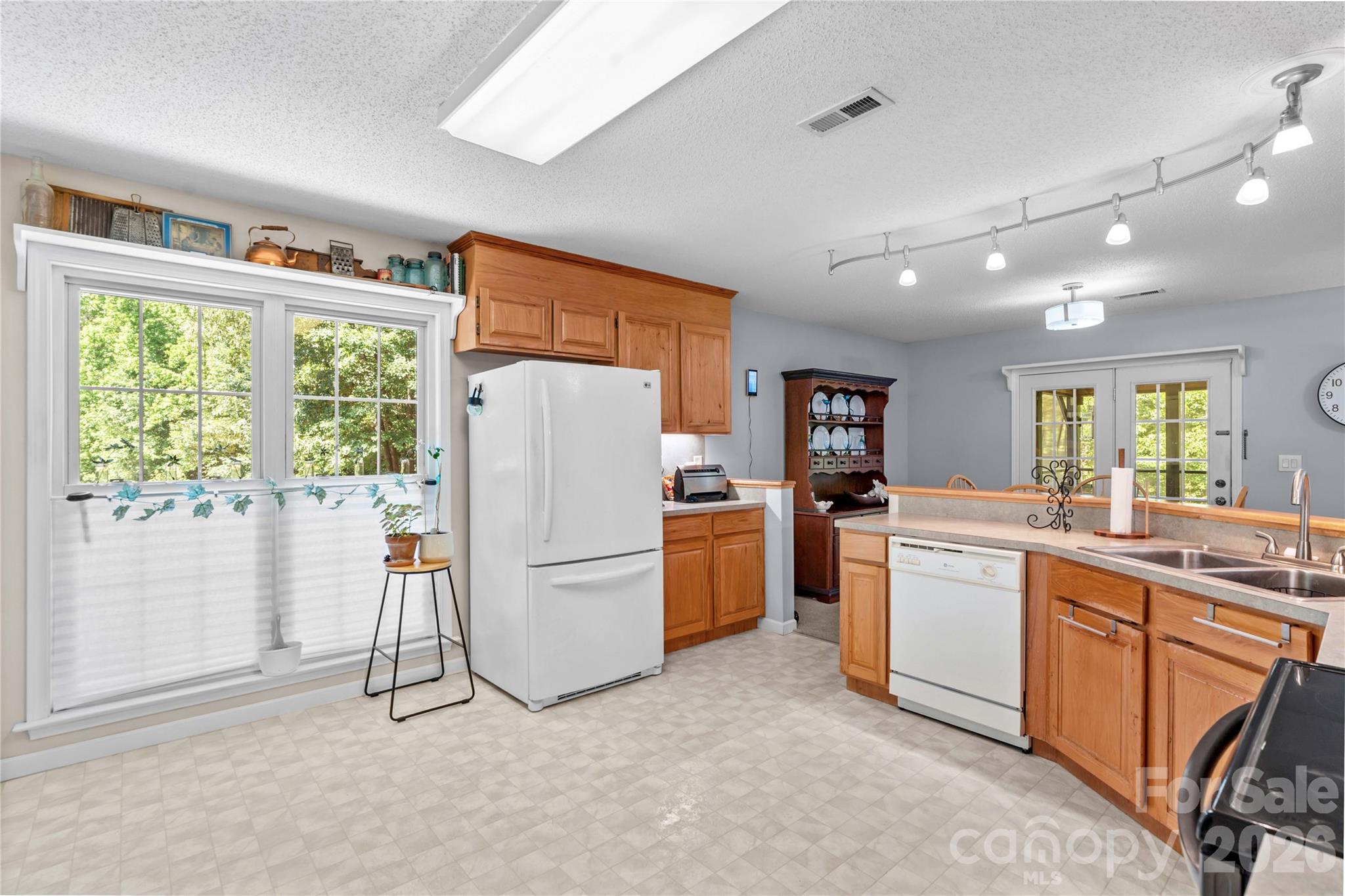 104 Parkers Grove Lane — Statesville