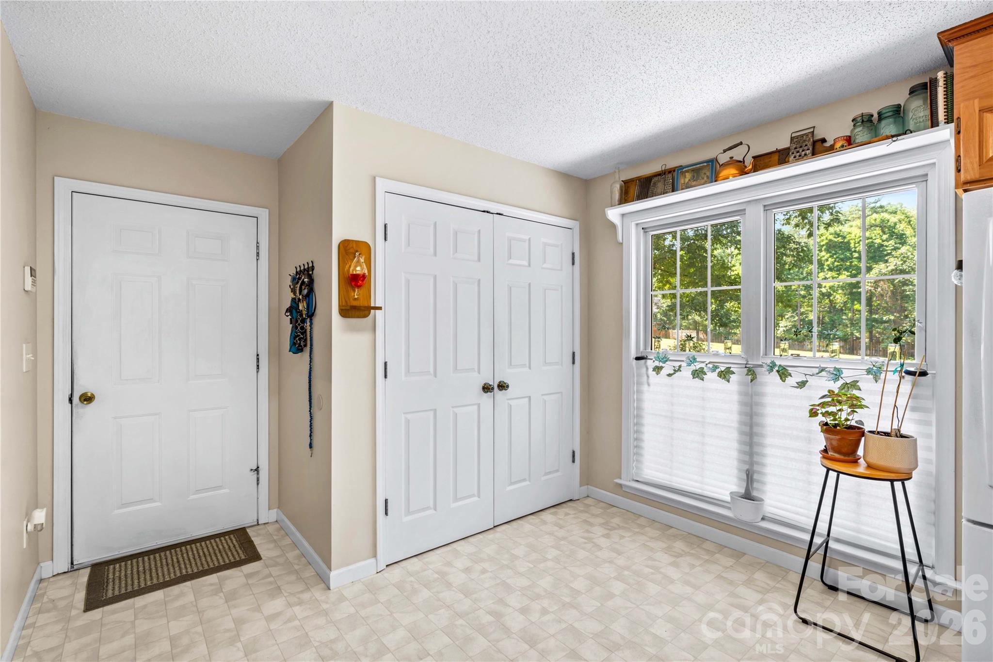 104 Parkers Grove Lane — Statesville