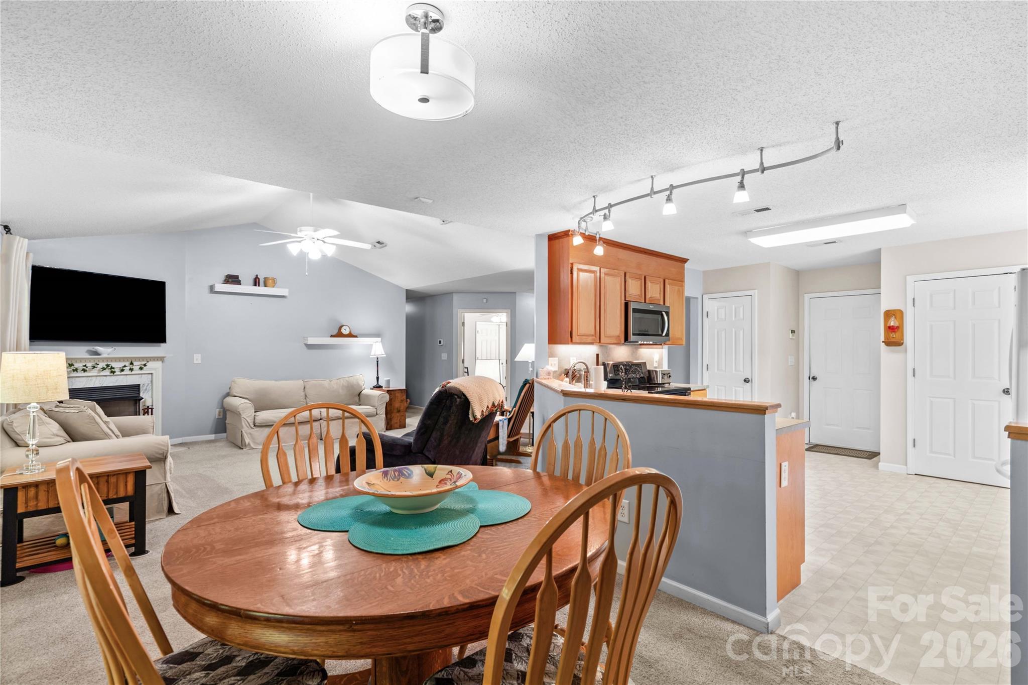104 Parkers Grove Lane — Statesville