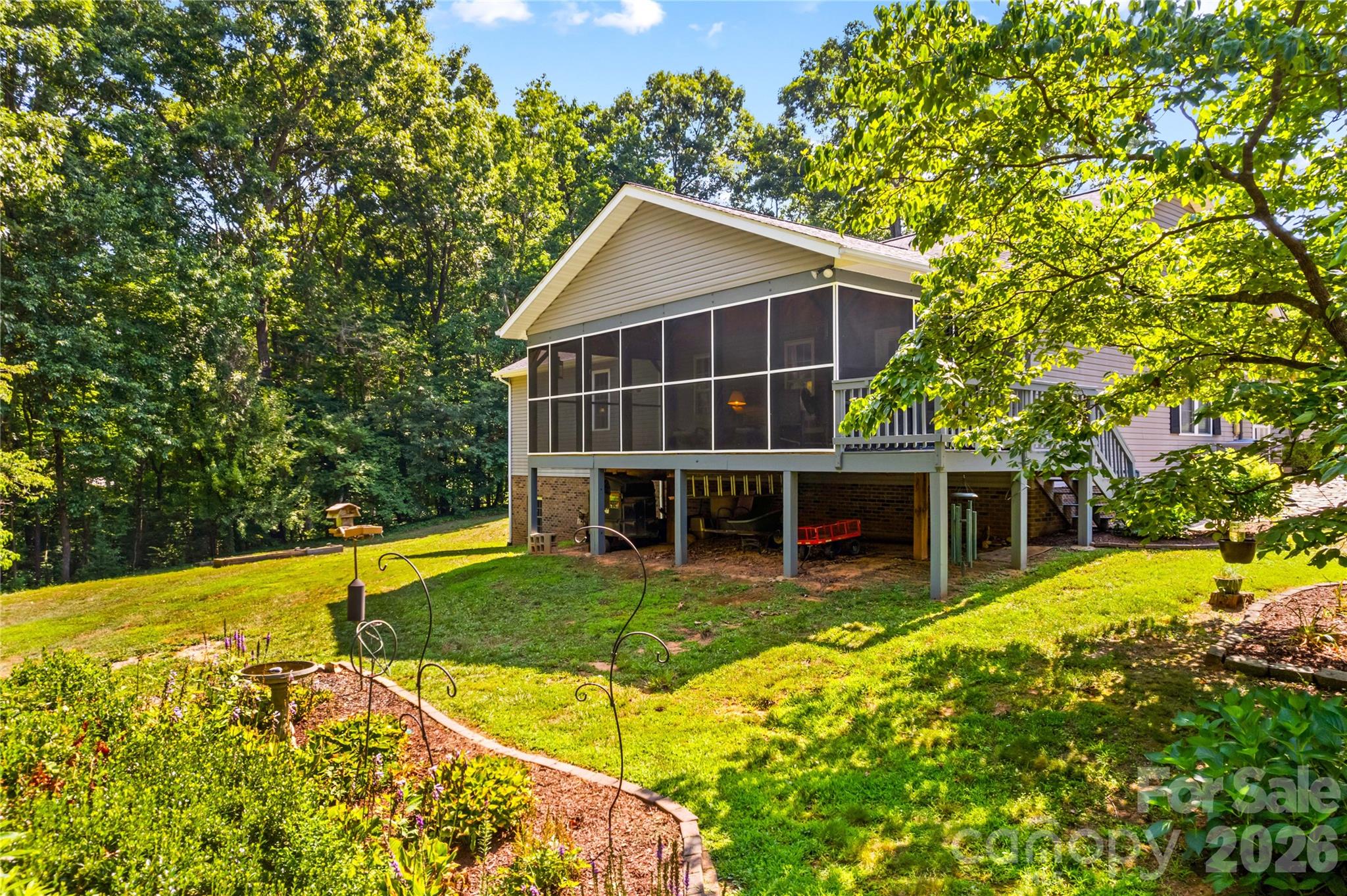 104 Parkers Grove Lane — Statesville