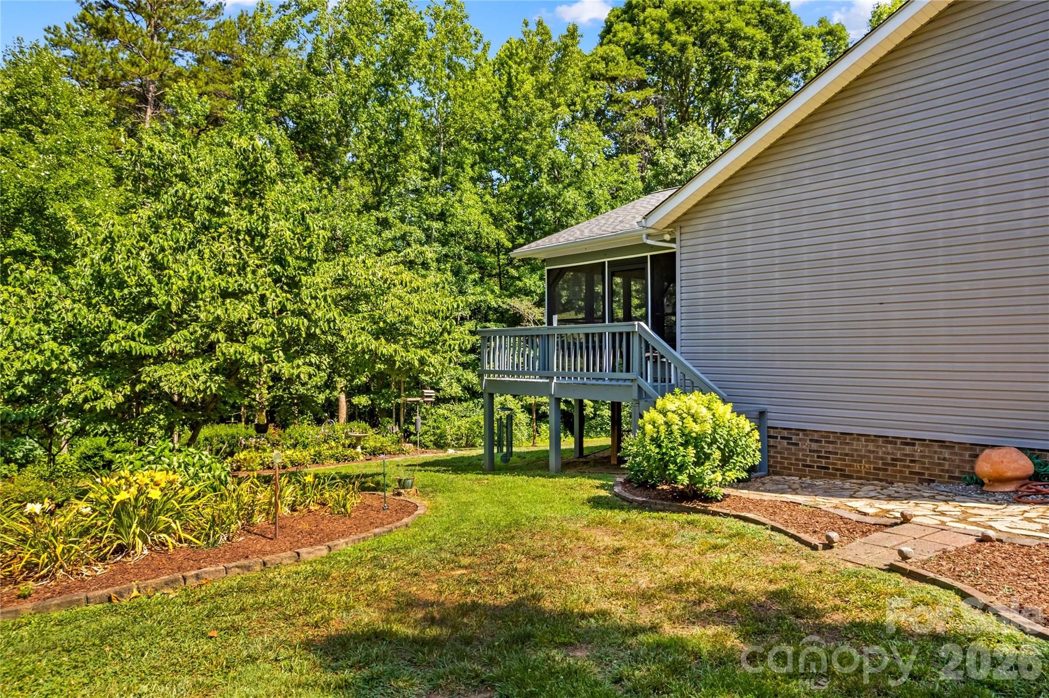 104 Parkers Grove Lane — Statesville