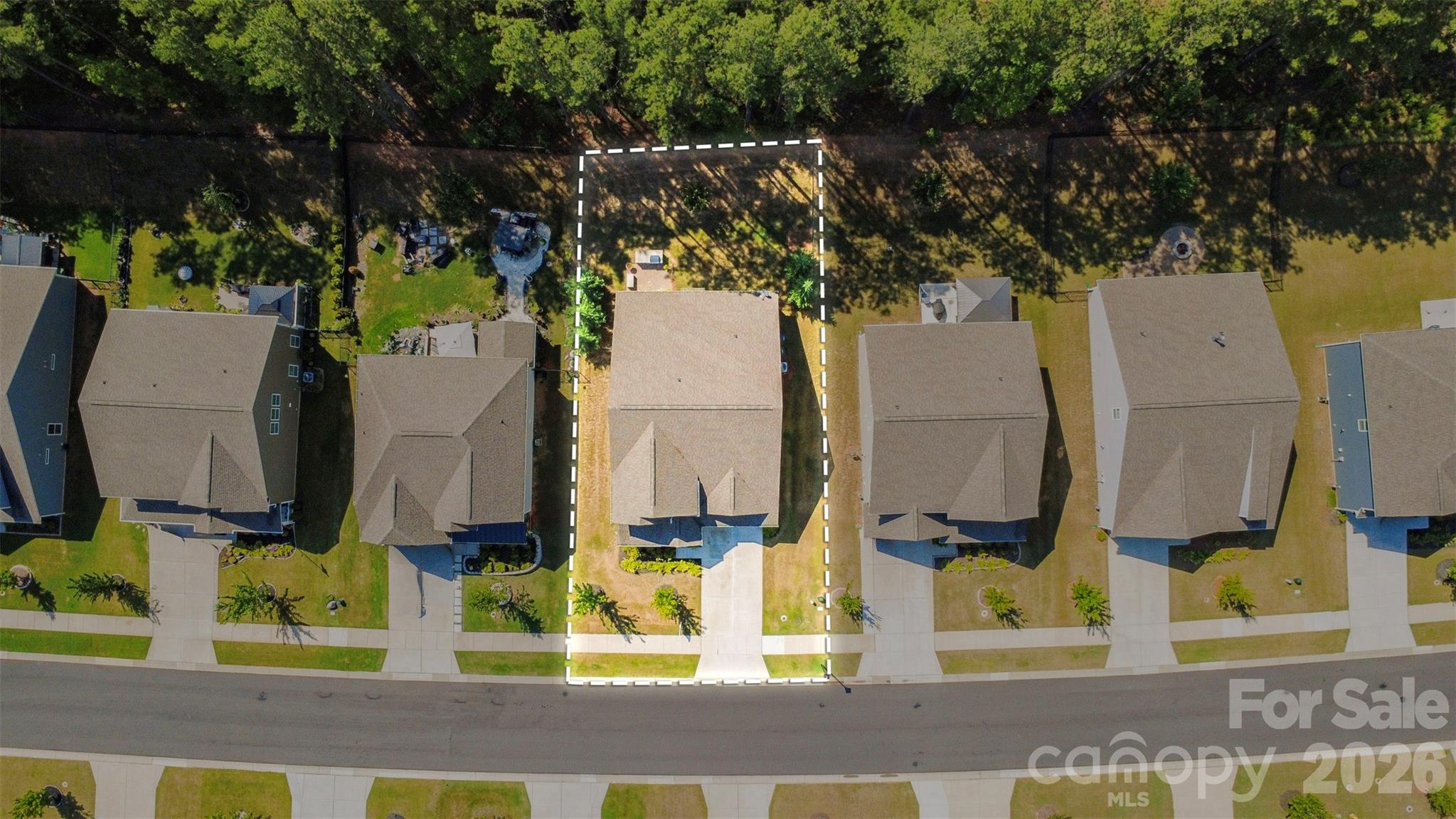 141 Rhuidean Court — Troutman