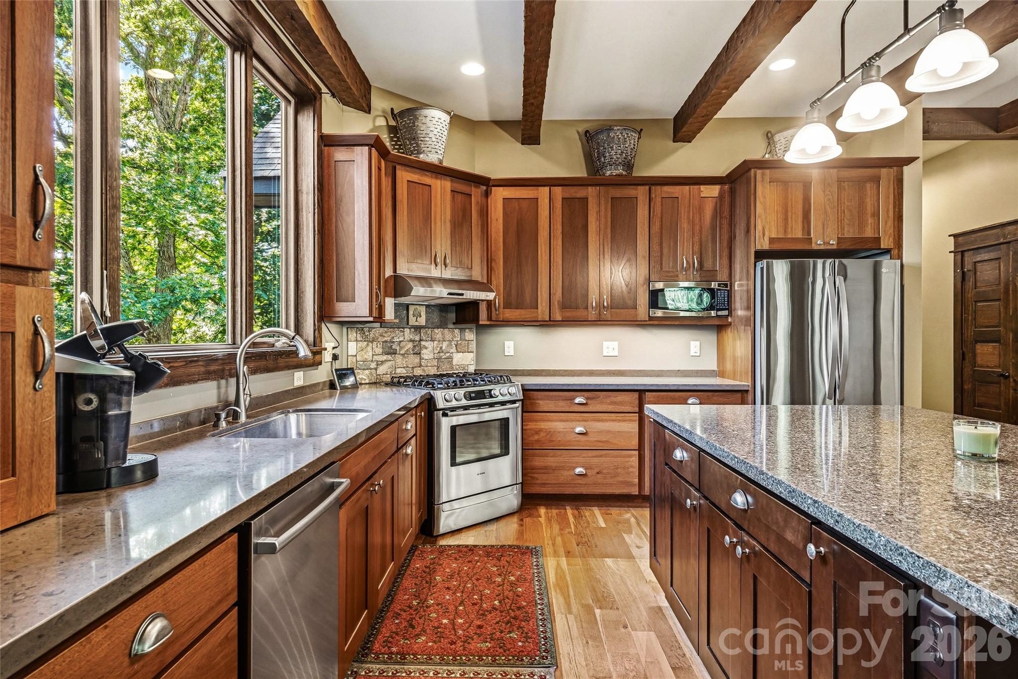 136 Merrills Ridge Road — Asheville