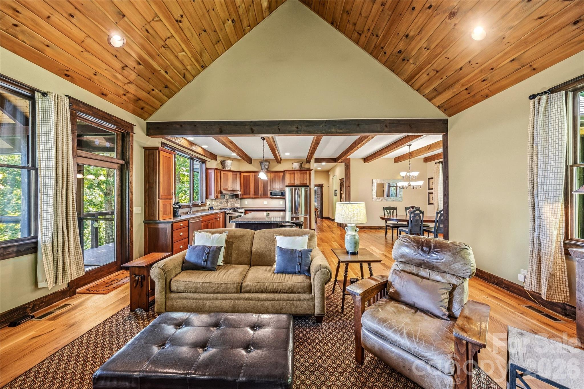136 Merrills Ridge Road — Asheville