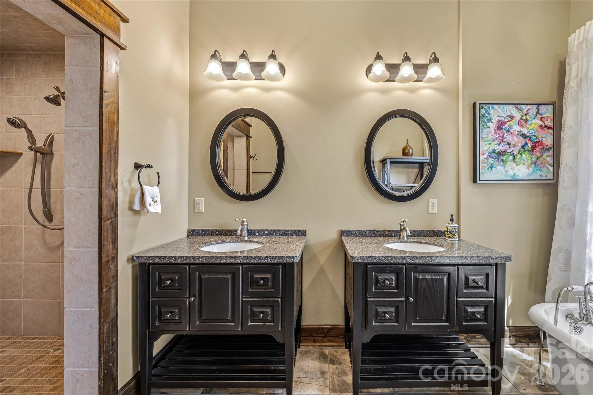 136 Merrills Ridge Road — Asheville